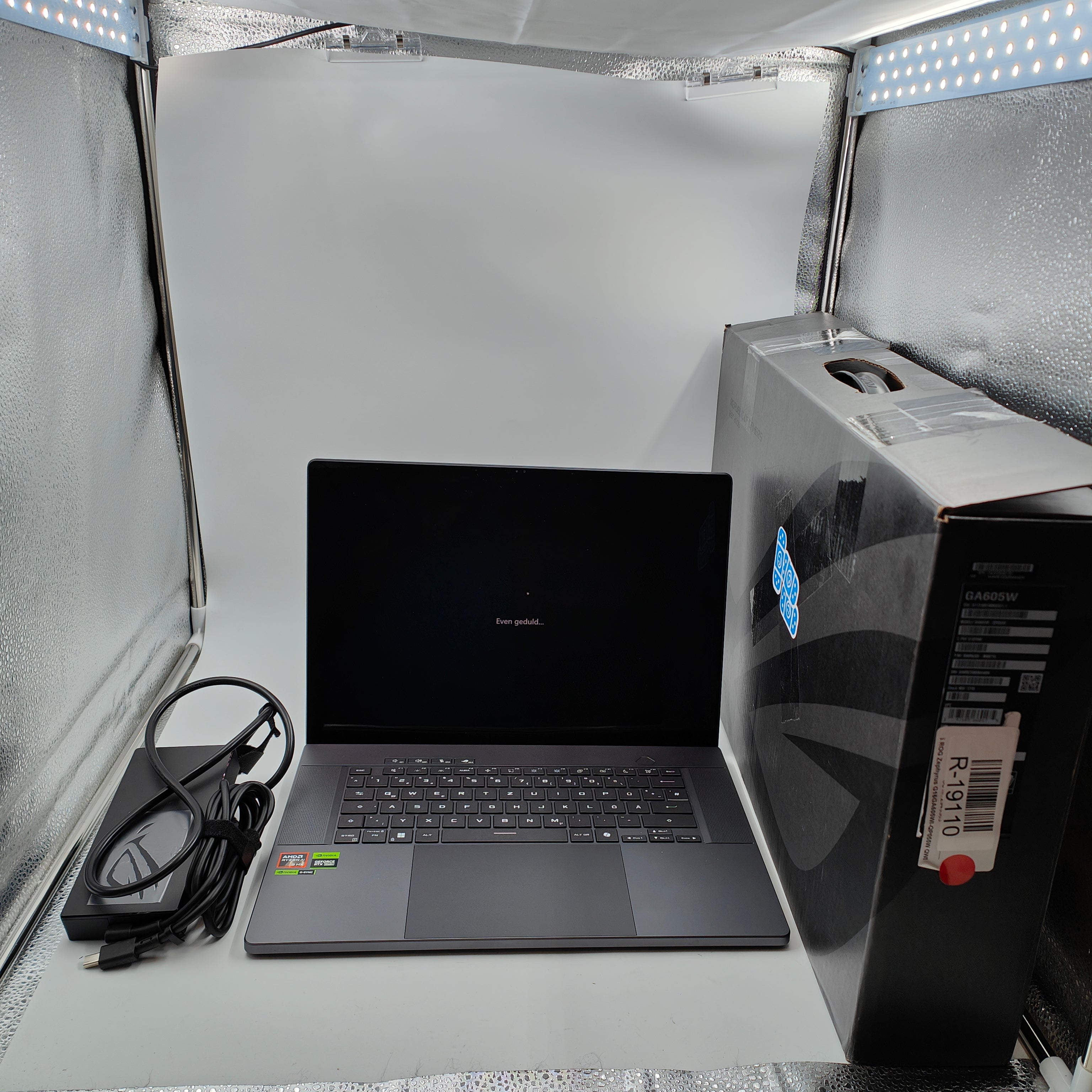 Asus ROG Zephyrus G16GA605WI-QP055W QWERTZ
