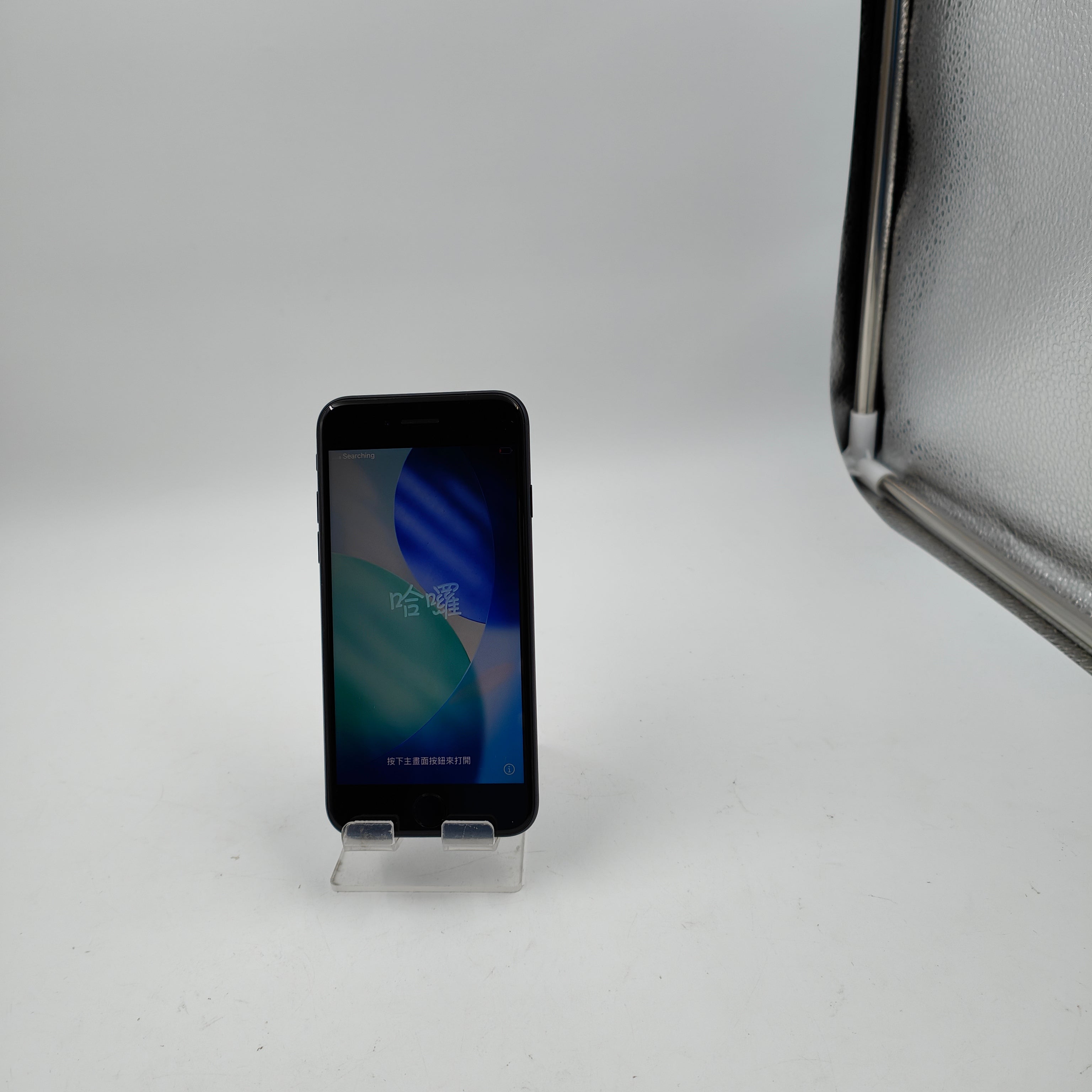 Refurbished iPhone SE (3rd gen) Midnight 64GB