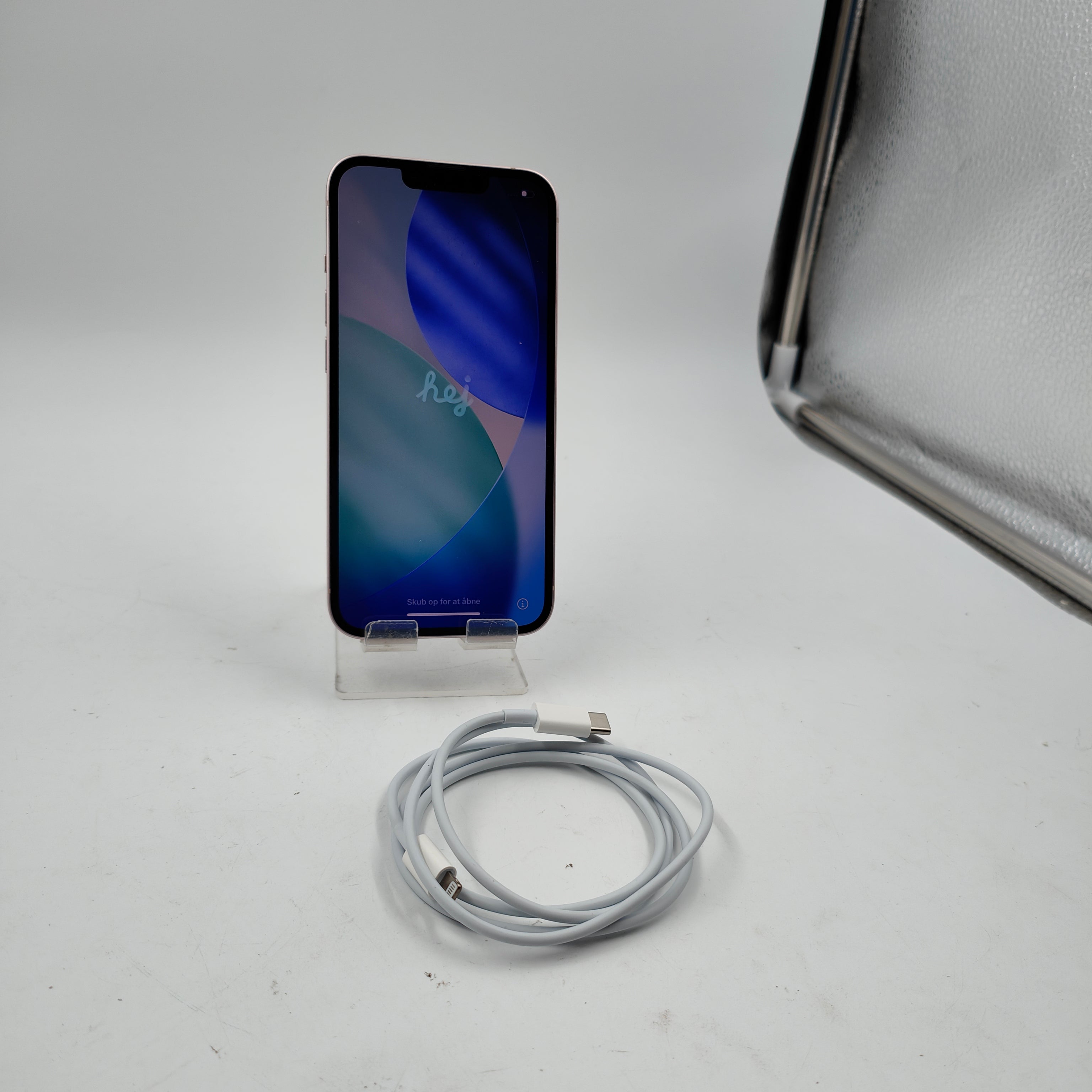 Refurbished iPhone 13 128GB Pink