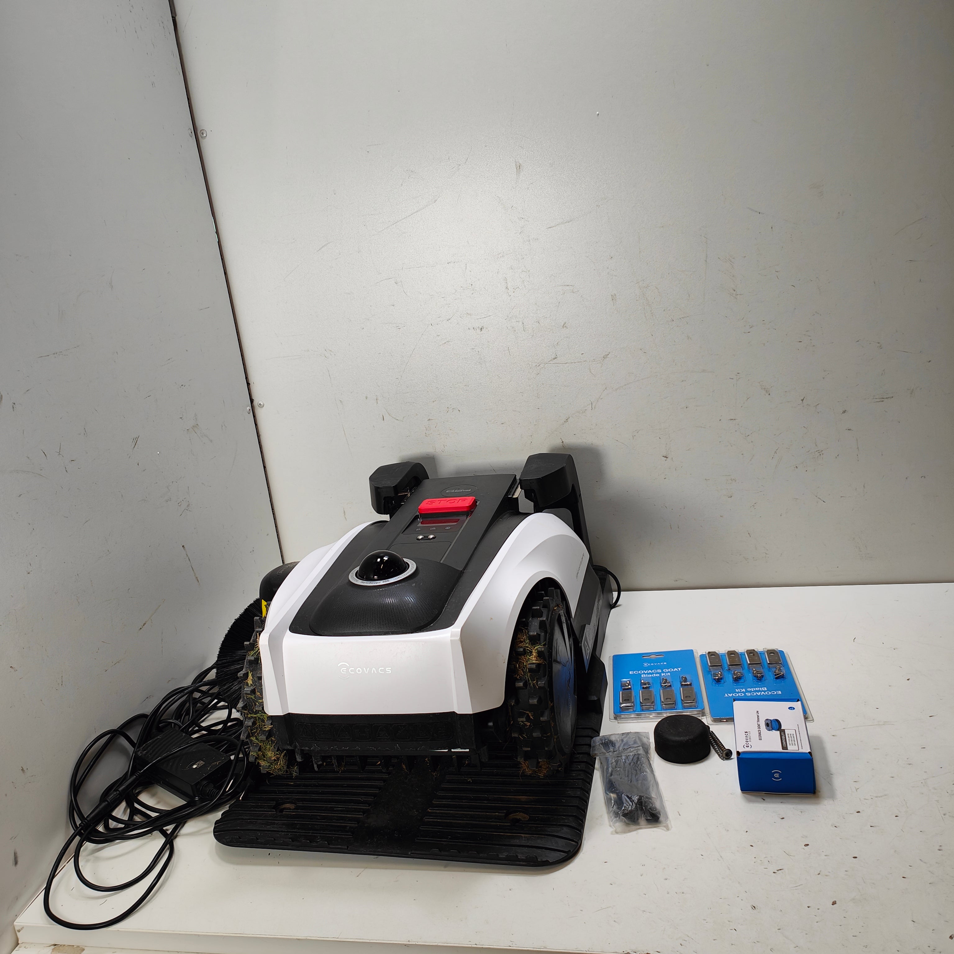 Ecovacs GOAT O1200 LiDAR PRO Zubehörpaket