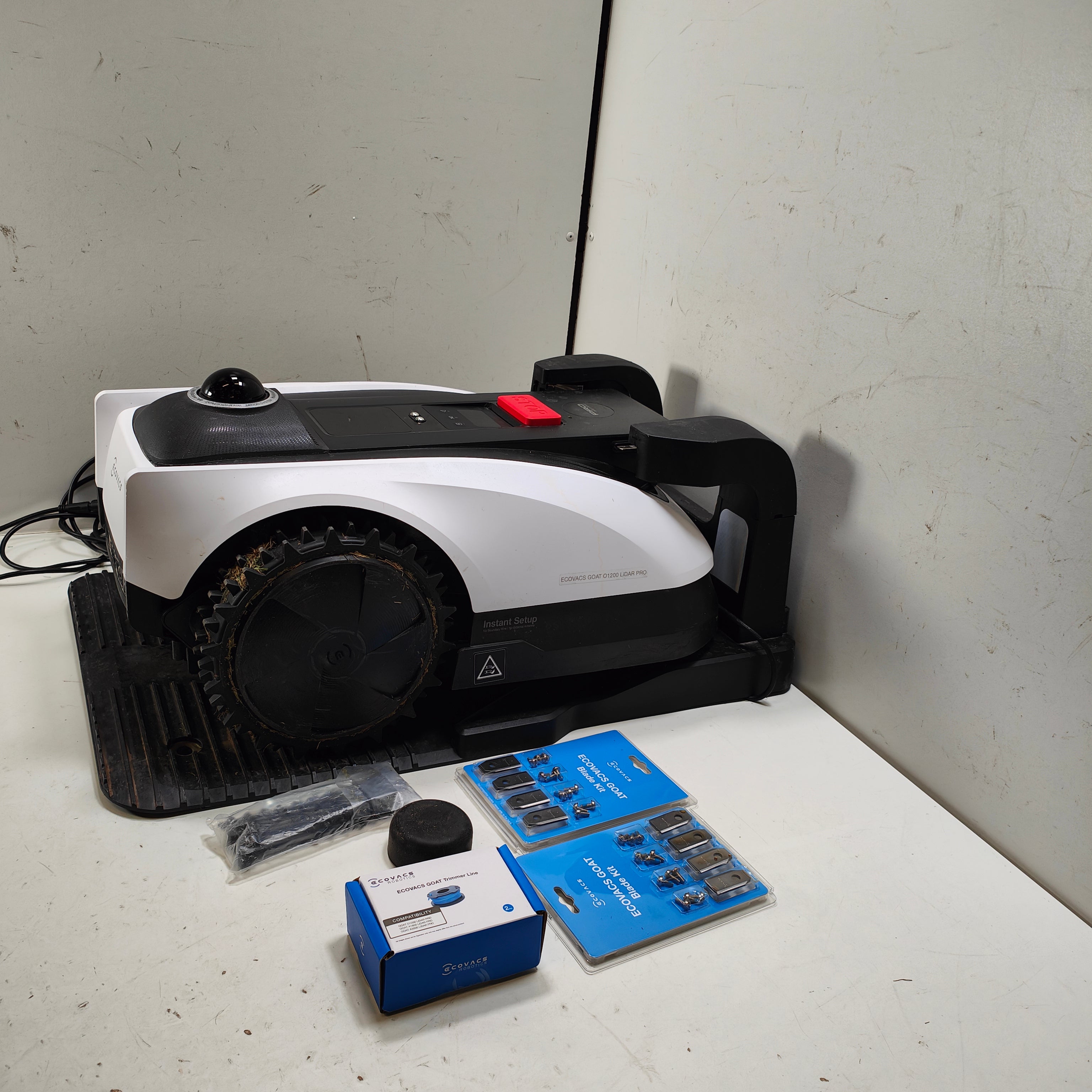 Ecovacs GOAT O1200 LiDAR PRO Zubehörpaket