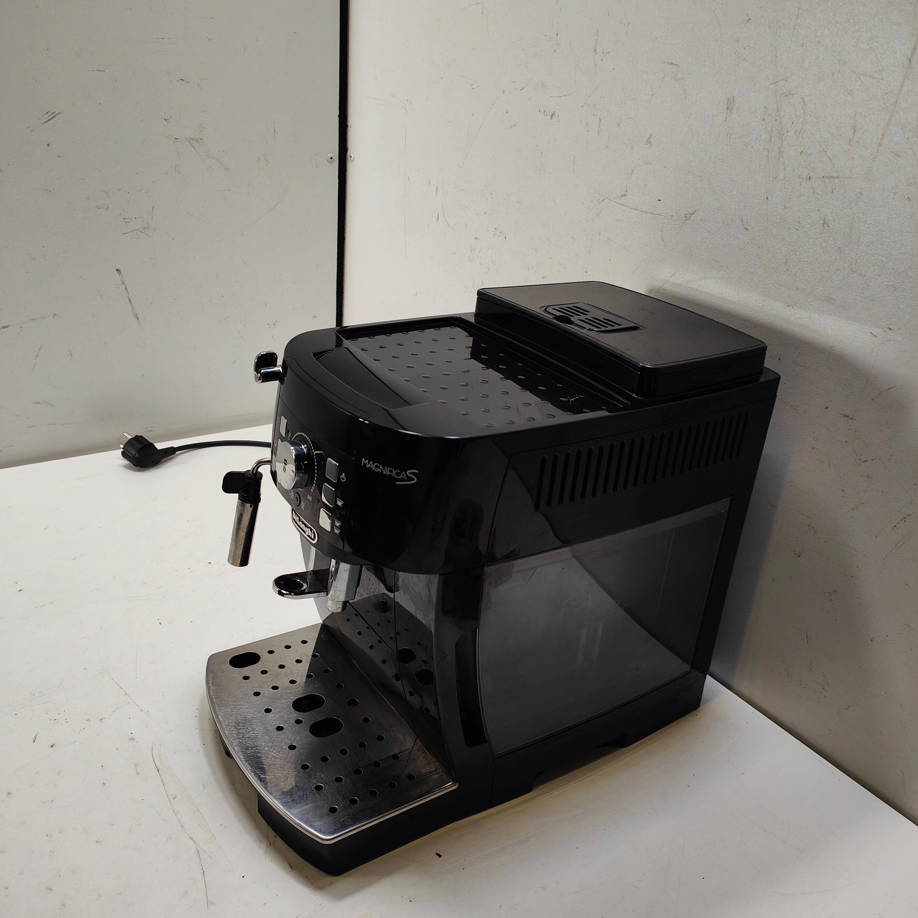DeLonghi ECAM 21.117.B Magnifica S