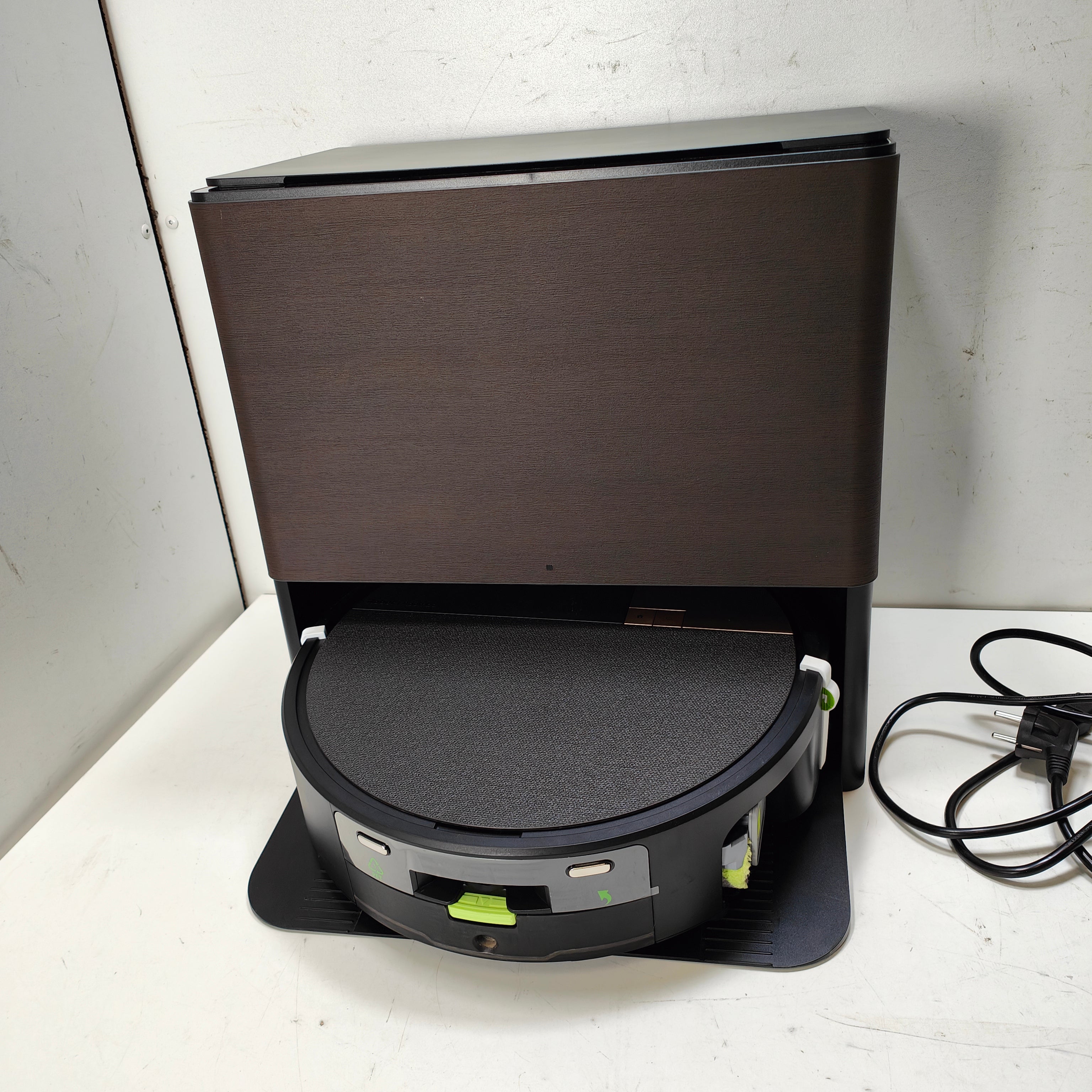 iRobot Max 705 Combo Robot + AutoWash Dock Black