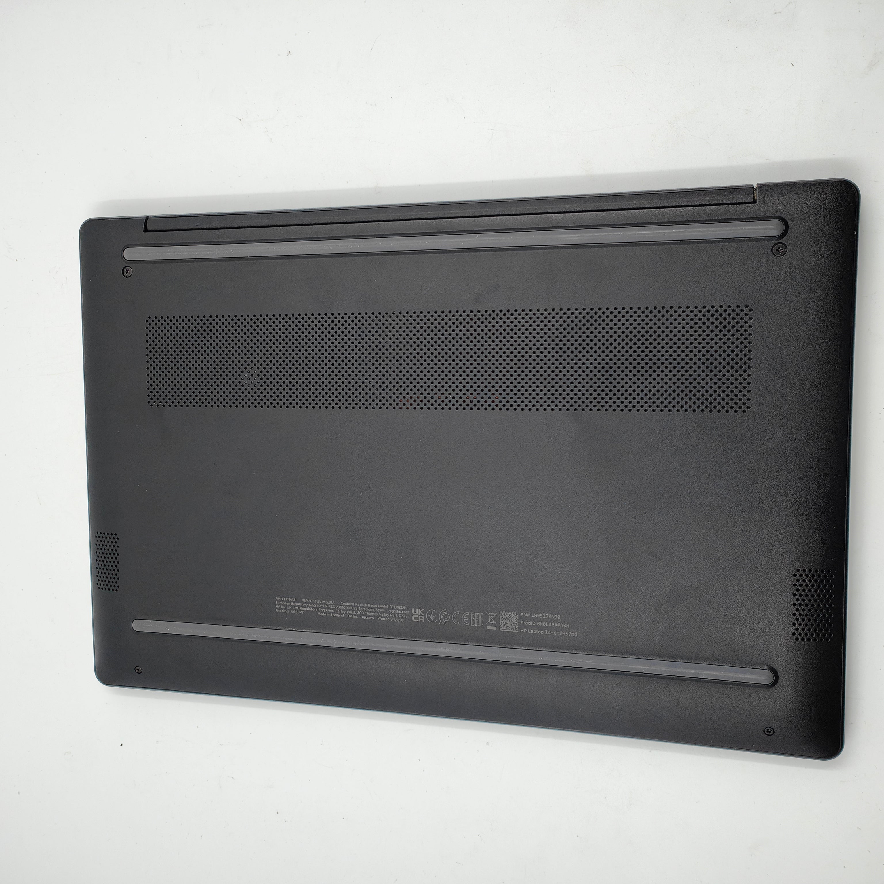HP Laptop 14-em0957nd