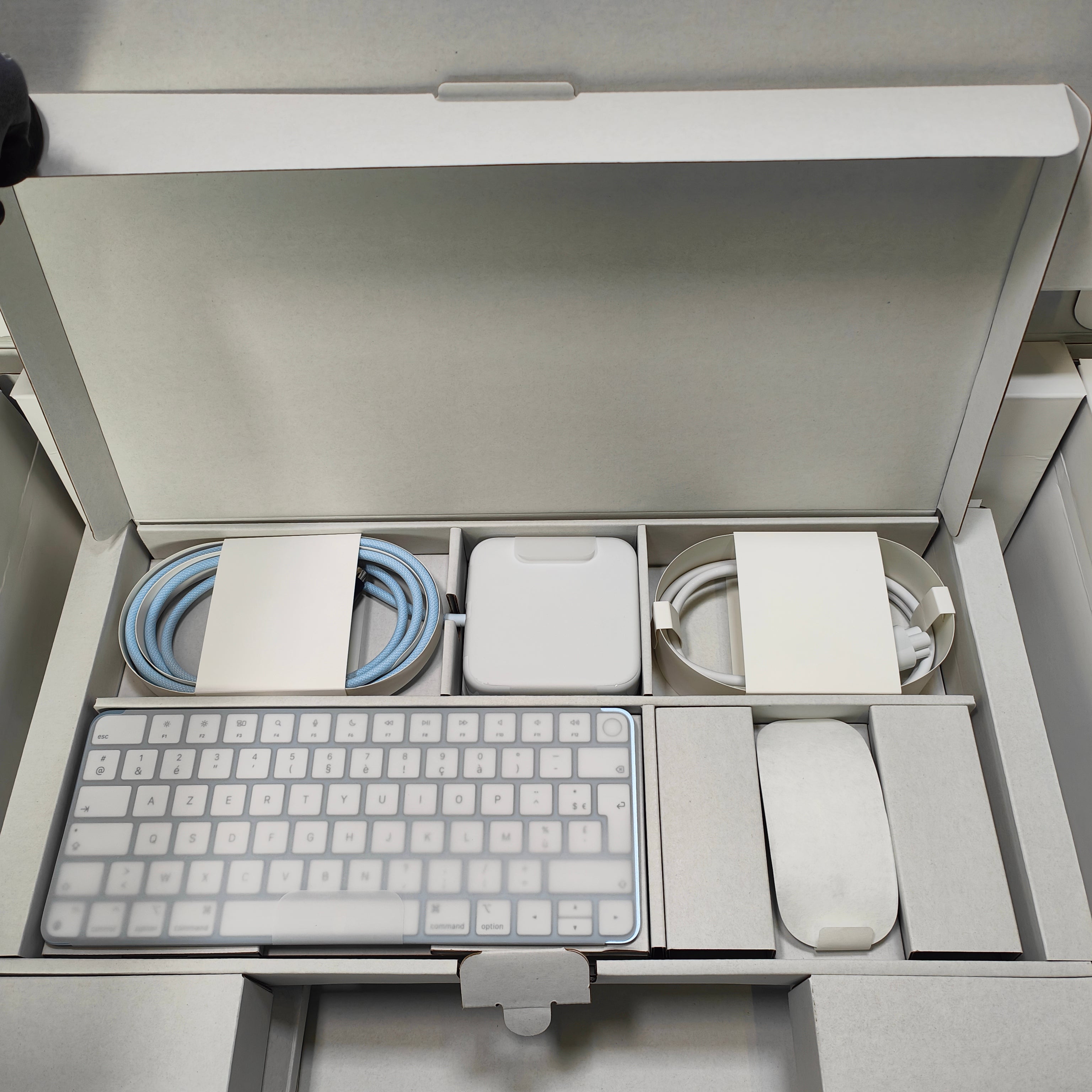 Apple iMac 24" (2023) M3 (8/10) 16GB/256GB Blue AZERTY