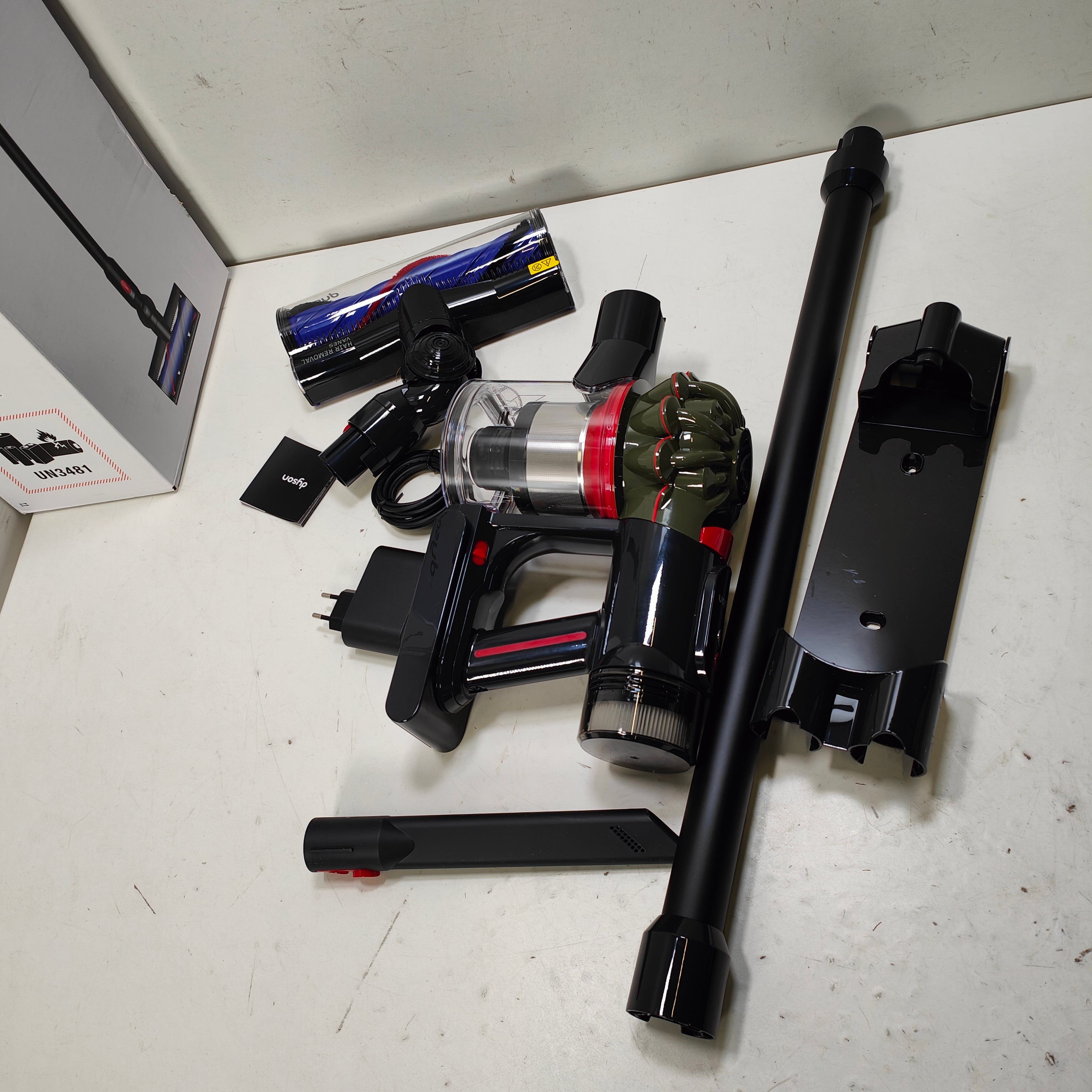Dyson V8 Cyclone