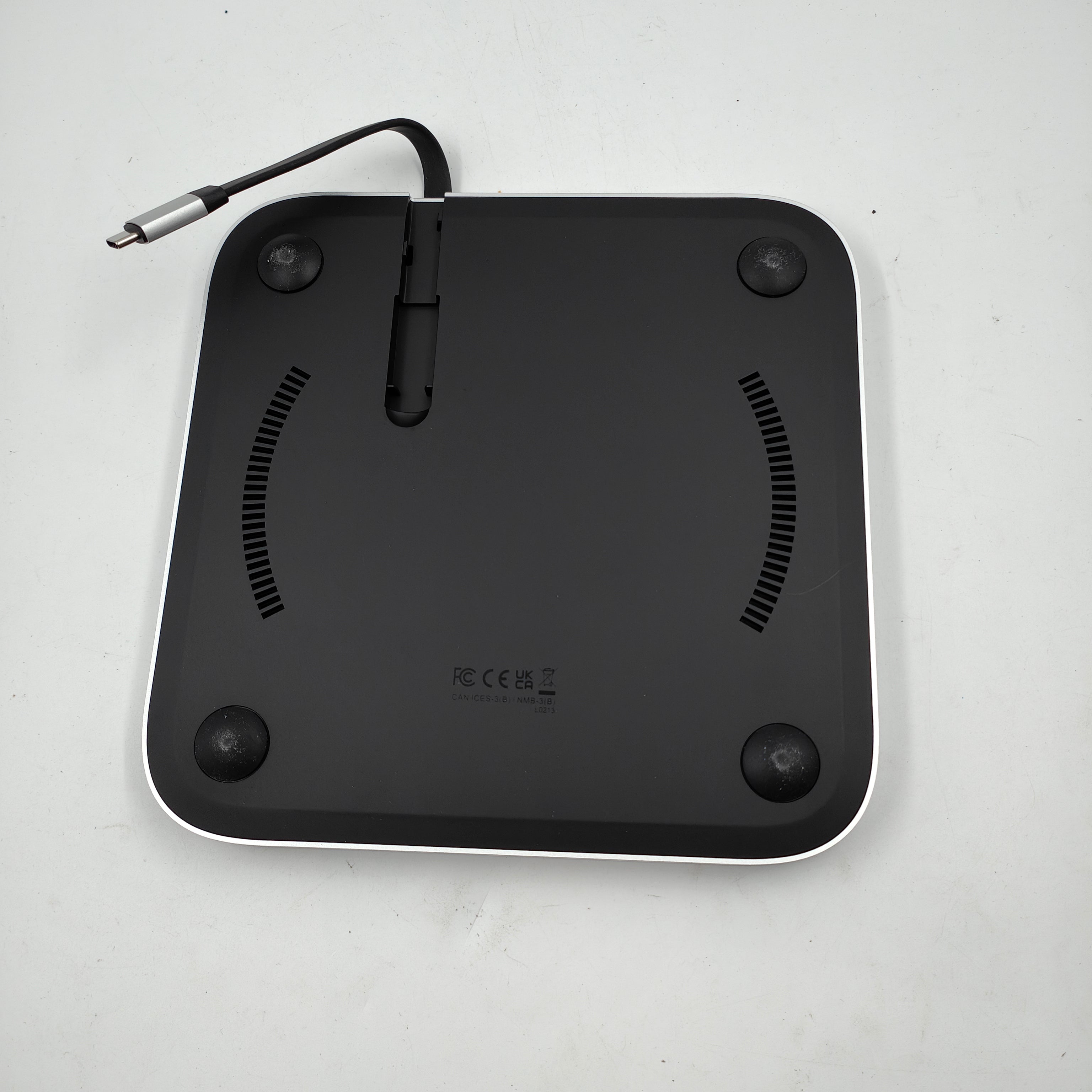 Satechi Aluminiumständer-Hub für Mac mini, Silber