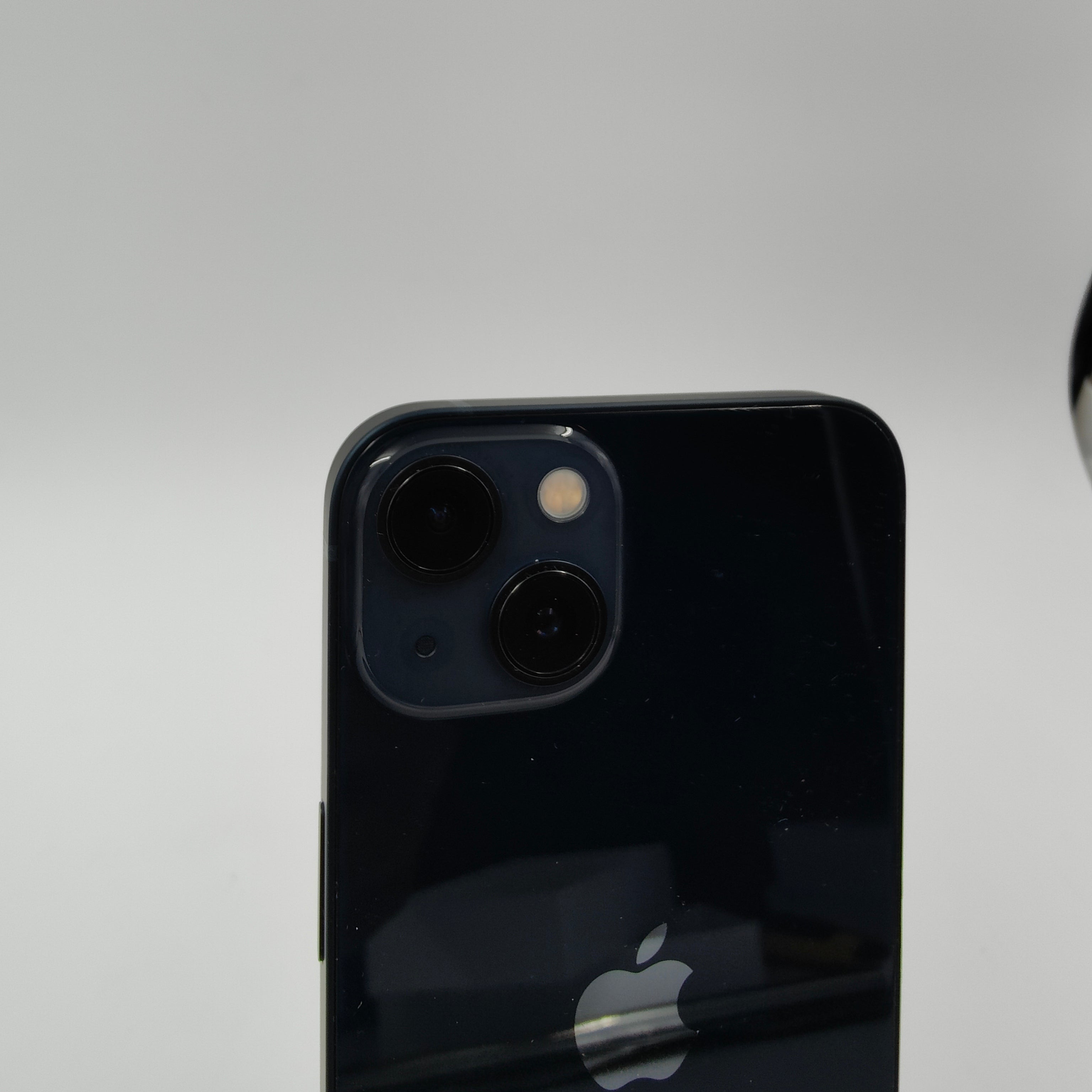 Refurbished iPhone 13 Midnight 128GB