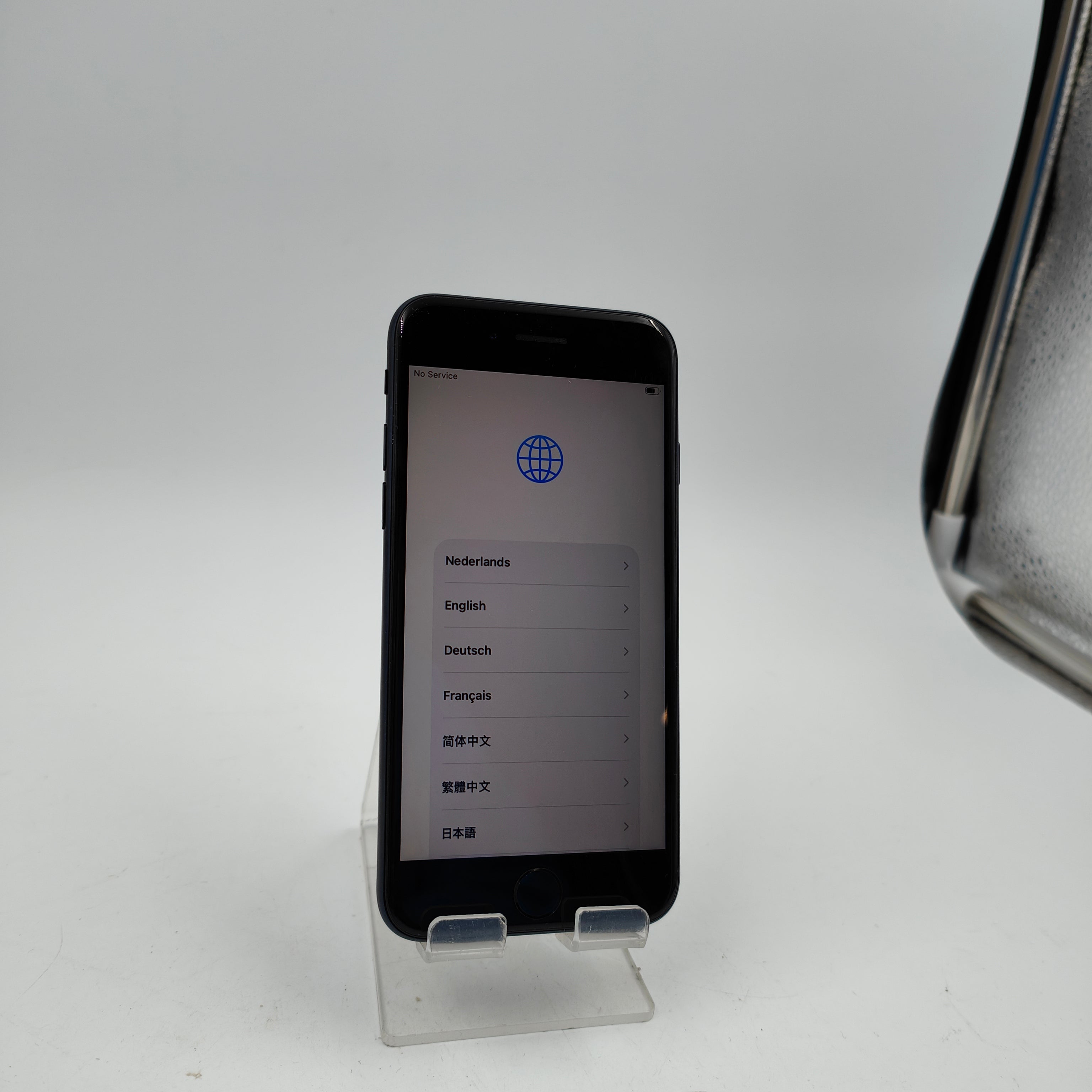 Refurbished iPhone SE (3rd gen) Midnight 128GB