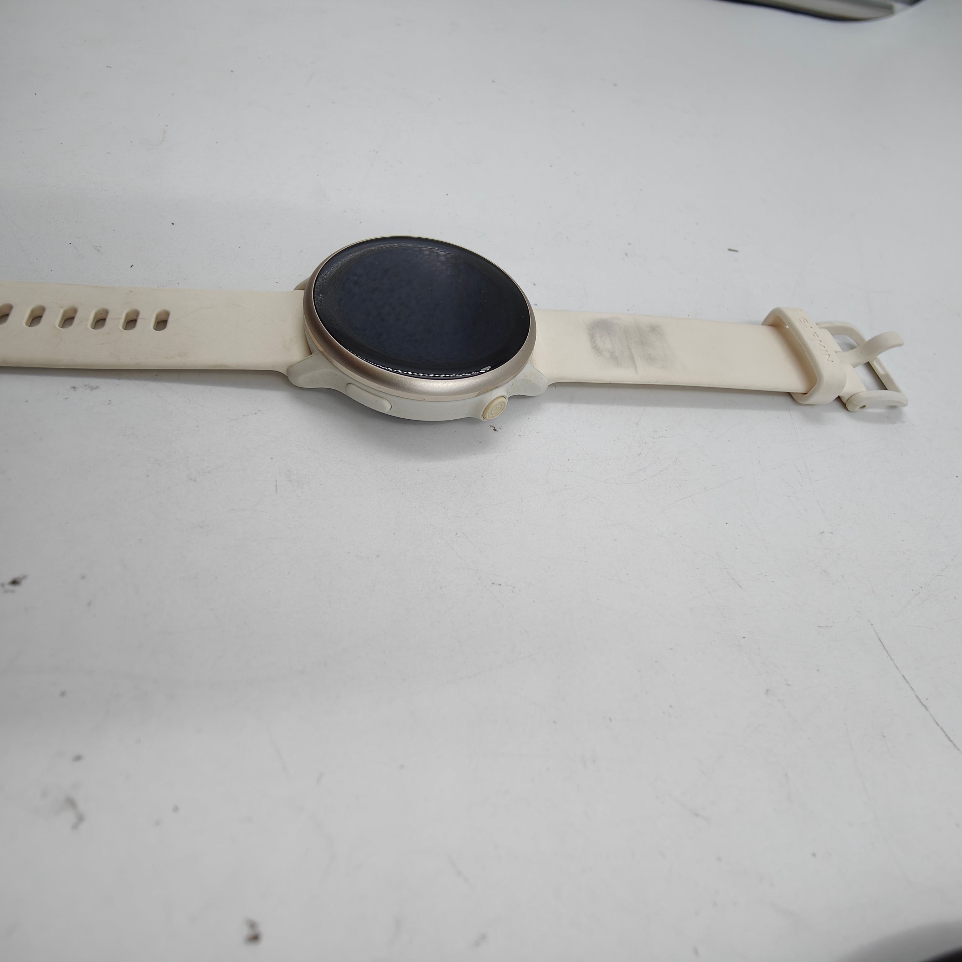 Garmin Vivoactive 6 Music Gold