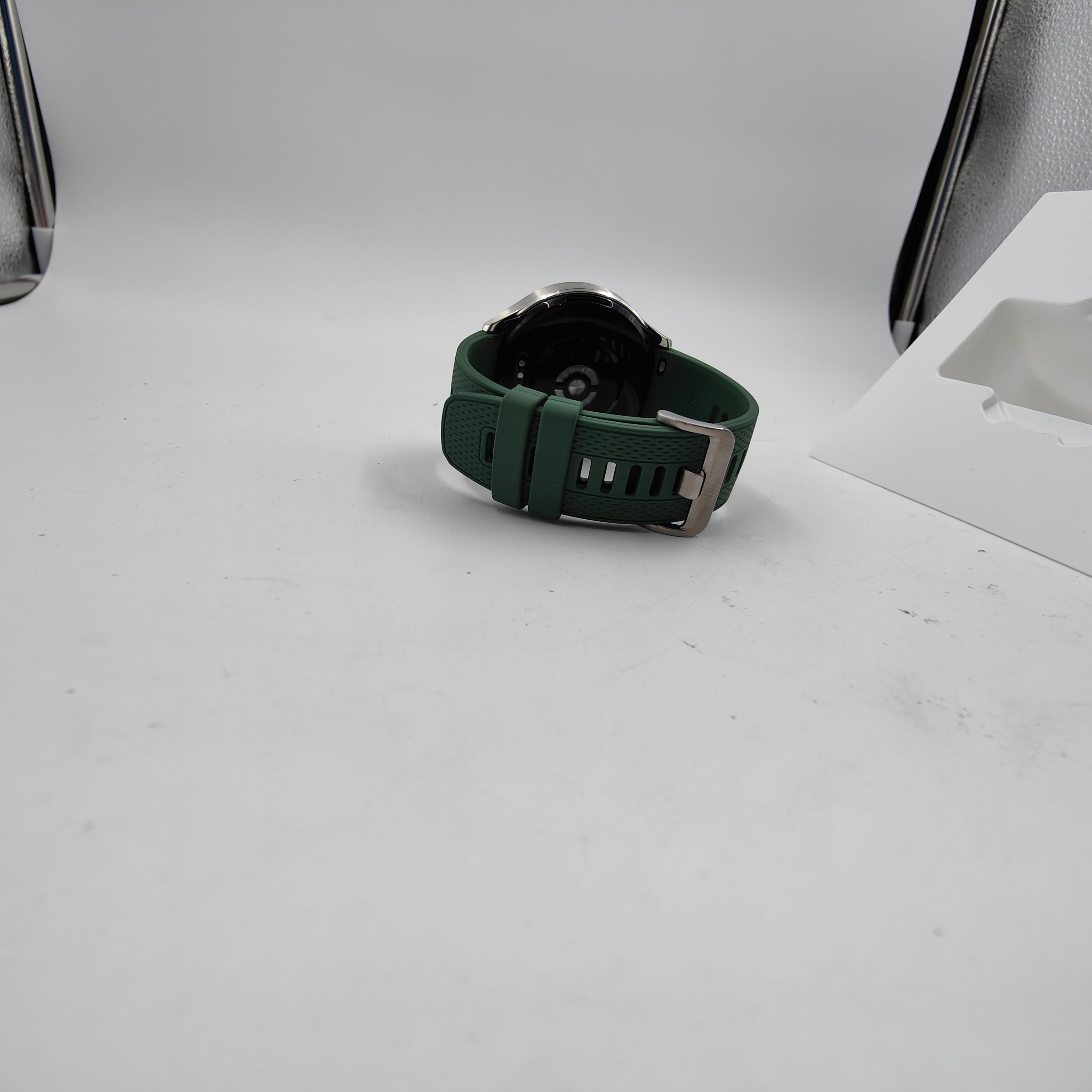 OnePlus Watch 2R Waldgrün