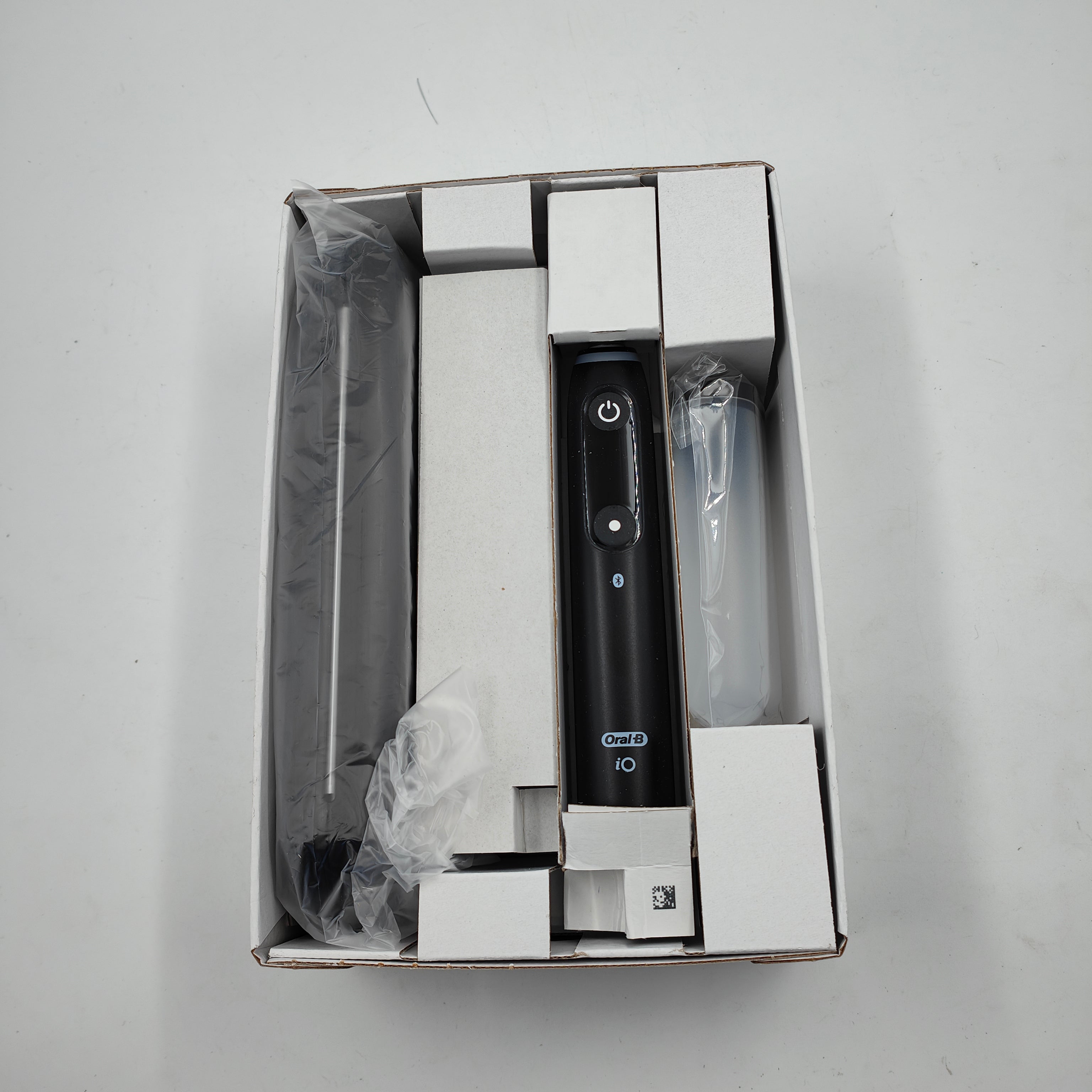 Oral-B iO 6N Noir + tête de brosse iO Gentle Care supplémentaire
