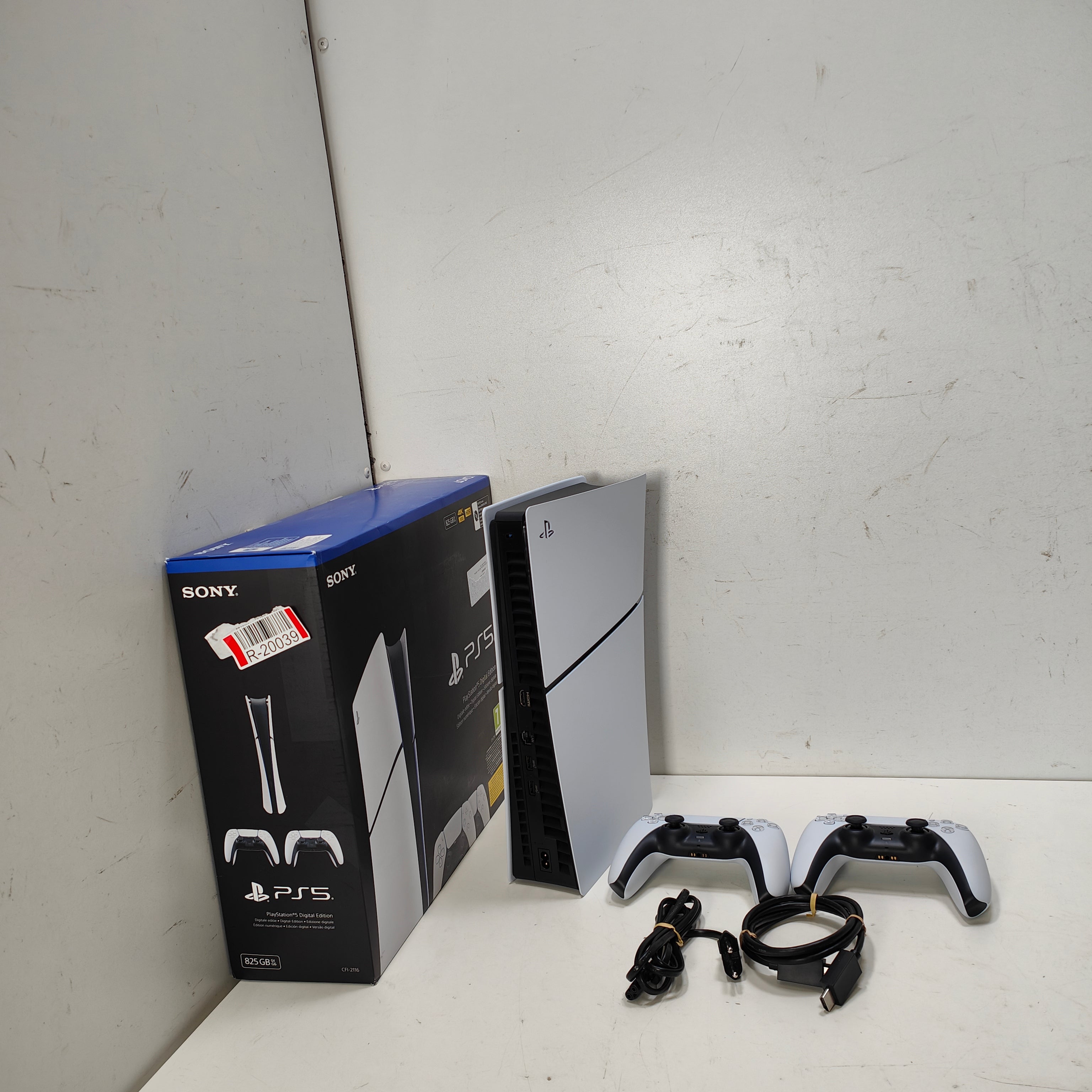 Sony PlayStation 5 Slim Digital Edition + zusätzlicher Controller, Weiß