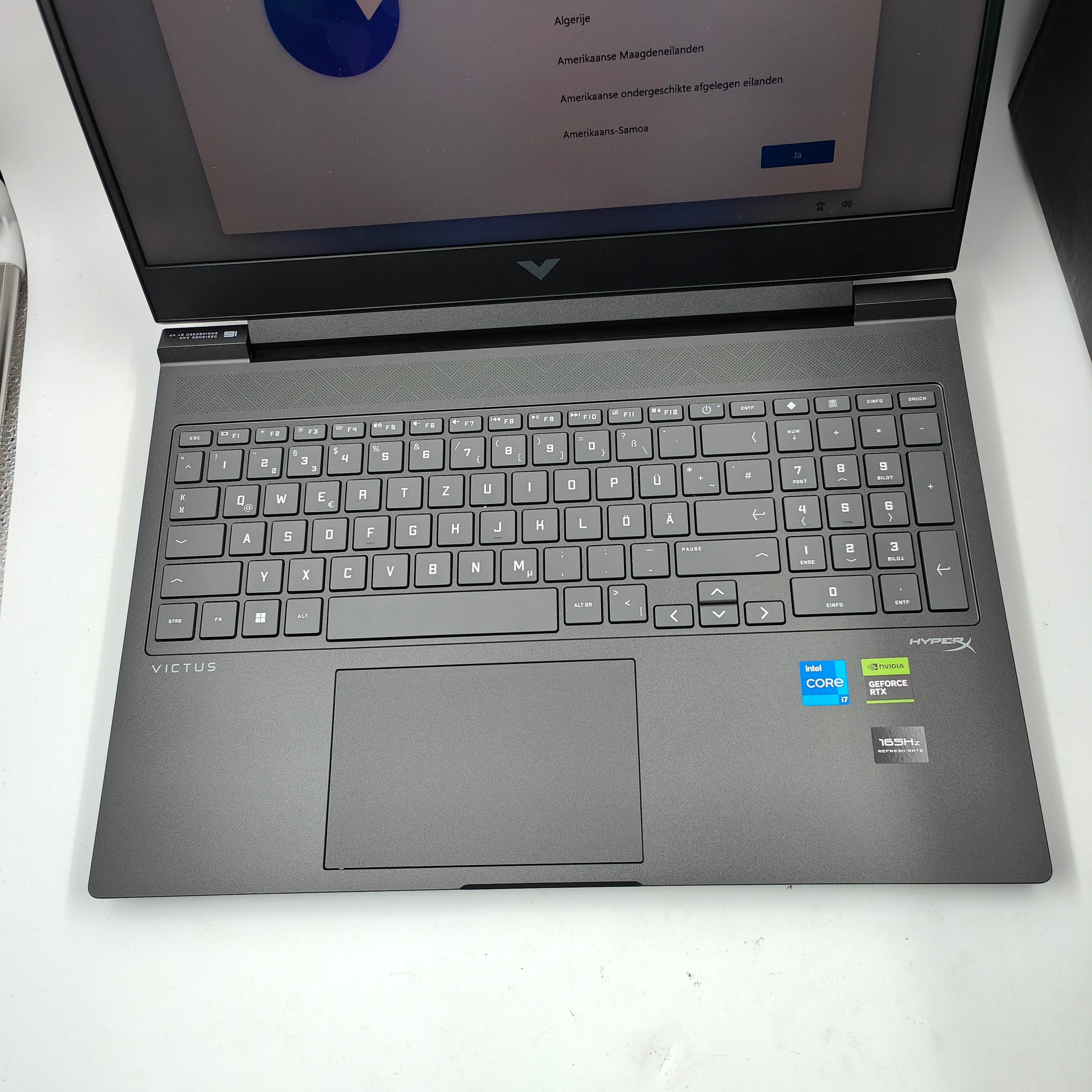 HP VICTUS 16-r1077ng QWERTZ