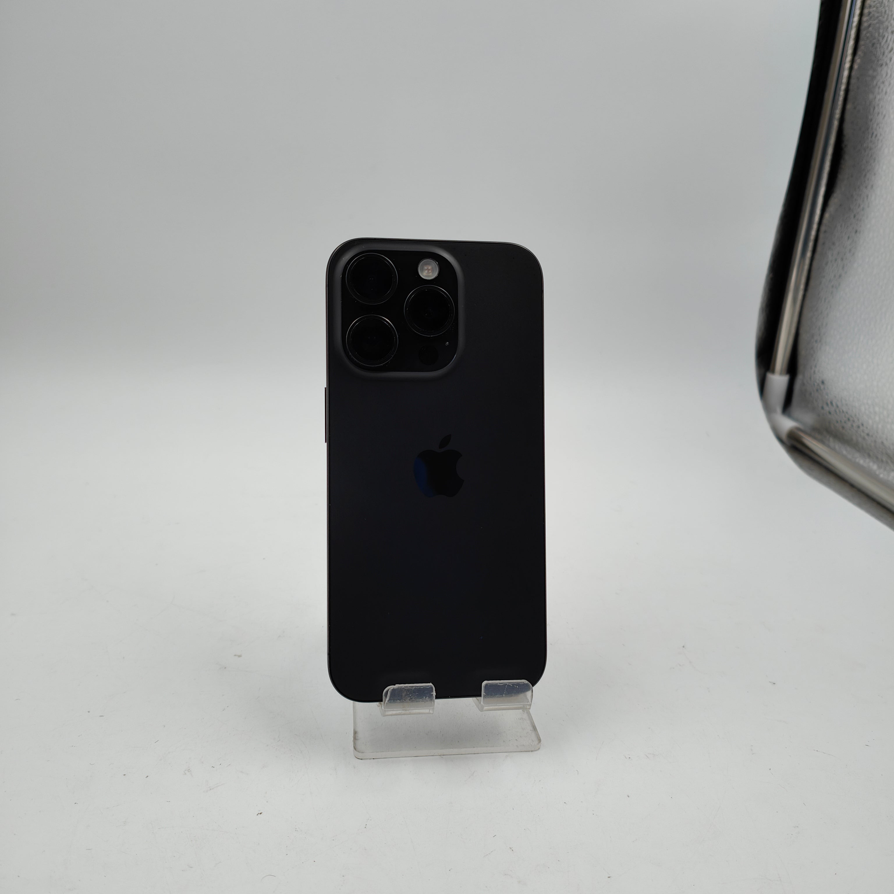 Refurbished iPhone 15 Pro 128GB Black Titanium