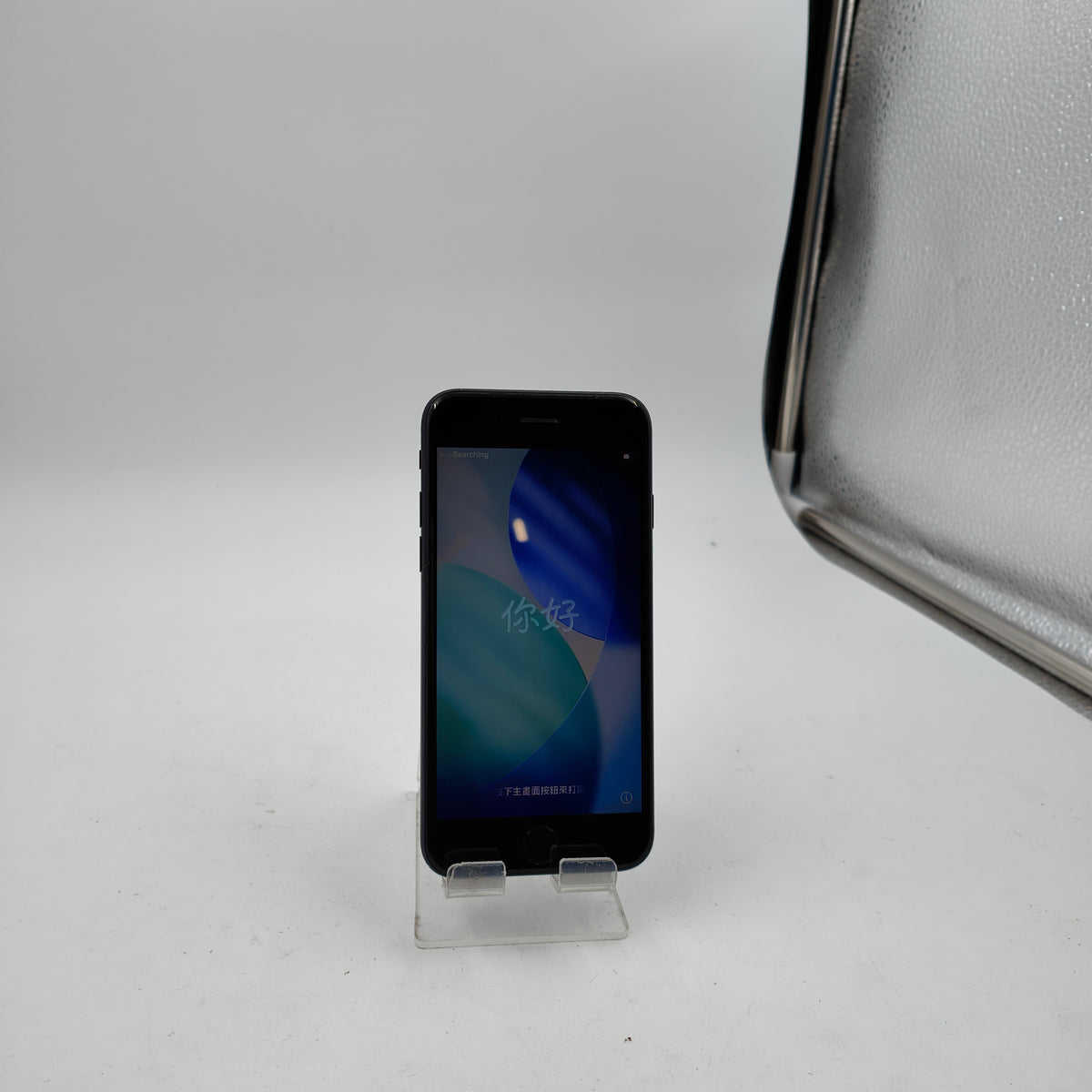 Refurbished iPhone SE (3rd gen) Midnight 64GB