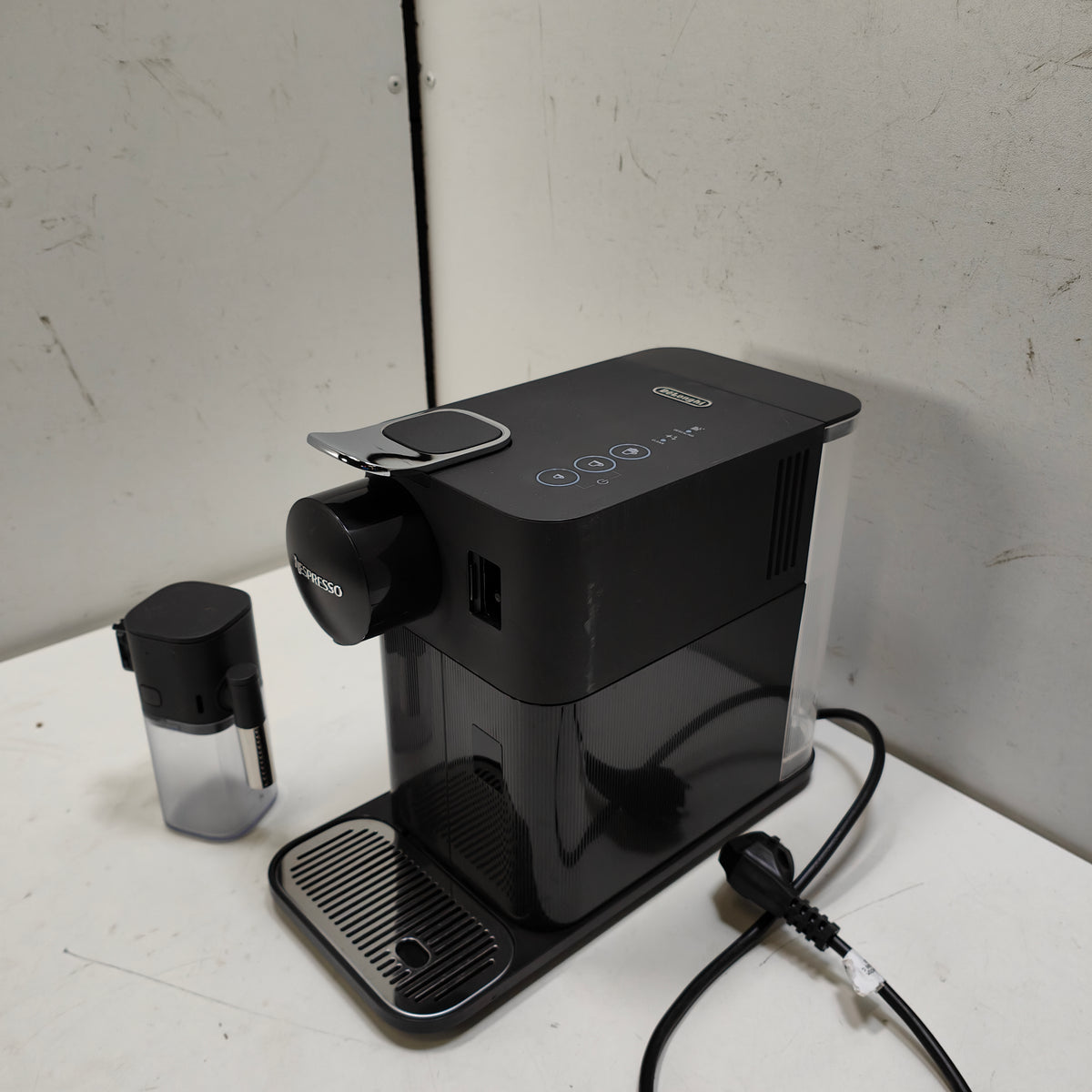 DeLonghi Nespresso Lattissima One EN510.B Schwarz