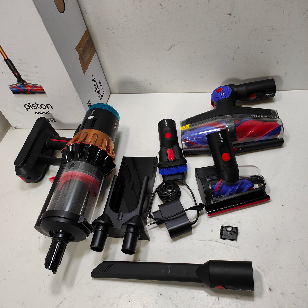 Dyson V16 Piston Animal Submarine