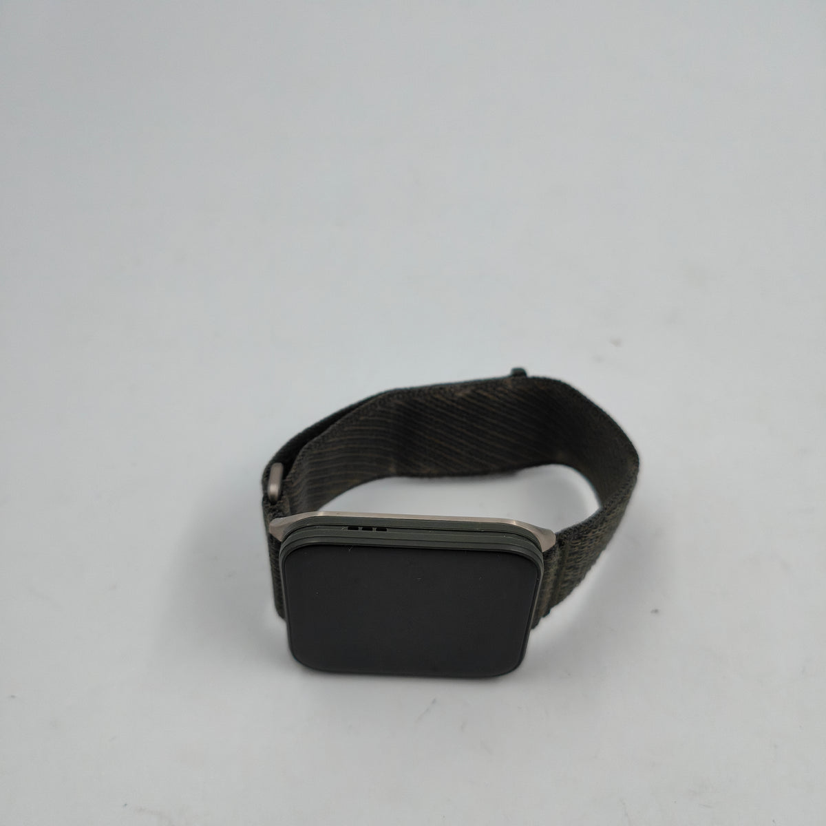 Garmin Venu X1, 2-Zoll, AMOLED-Display, Moosgrün