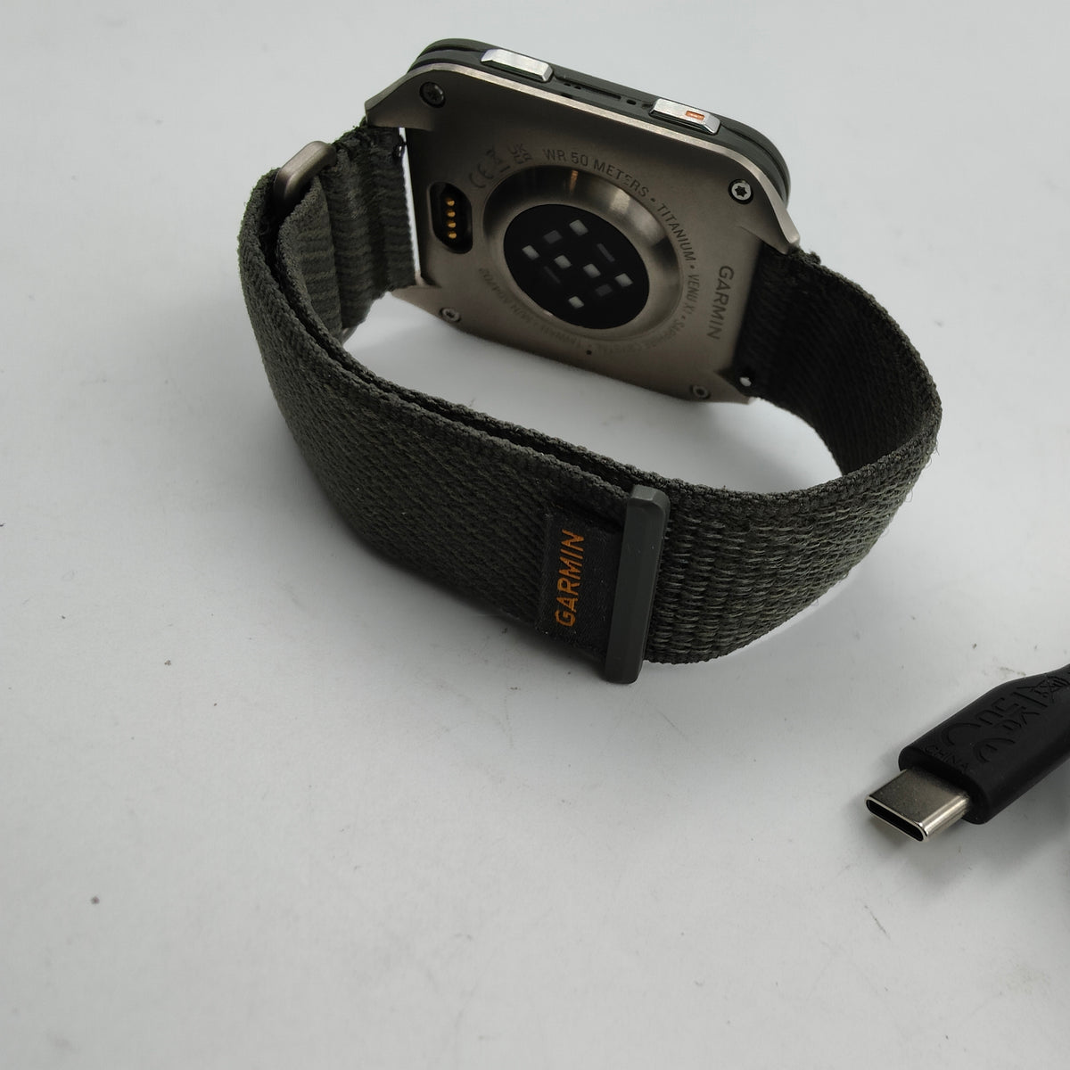 Garmin Venu X1, 2-Zoll, AMOLED-Display, Moosgrün