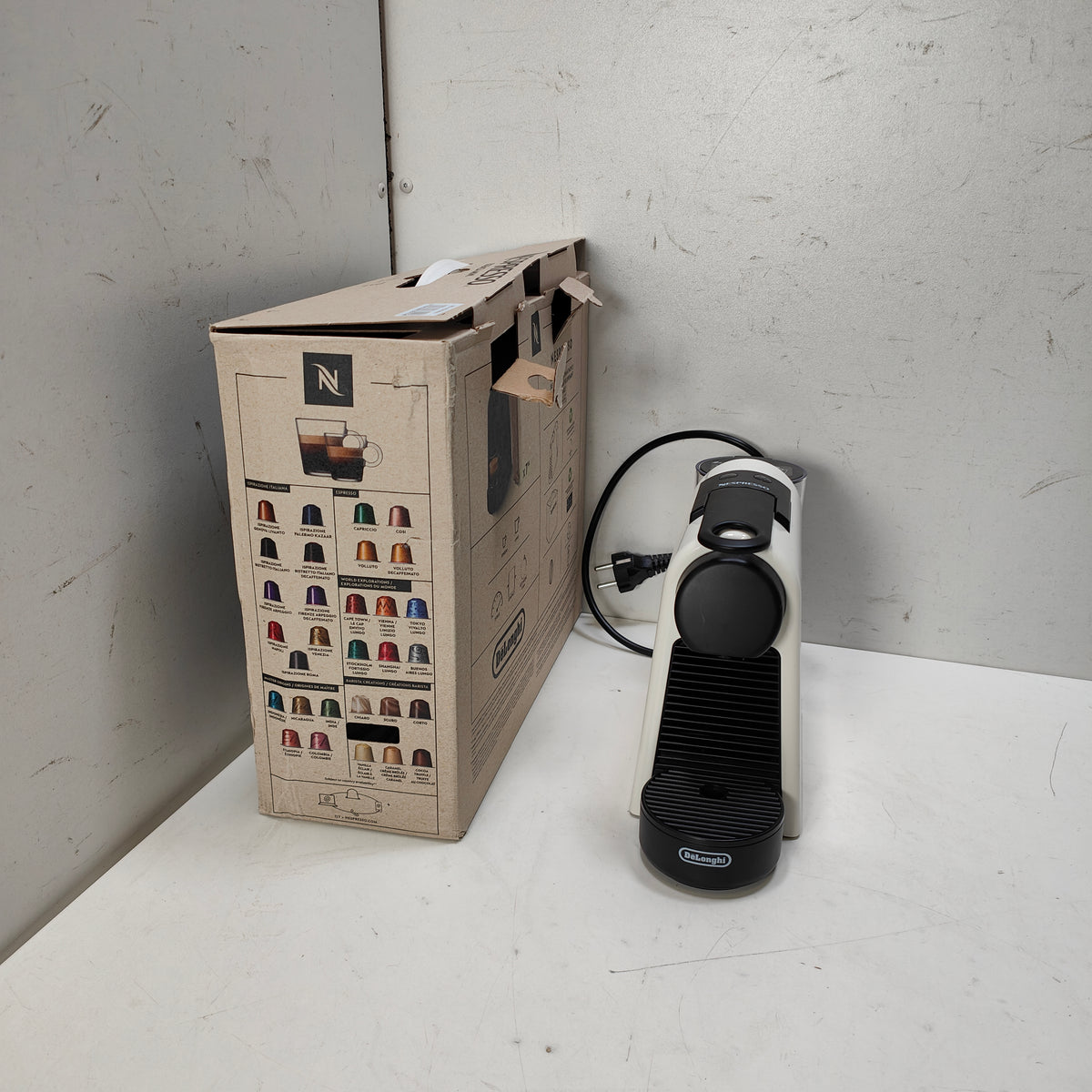 DeLonghi Essenza Mini EN85.W