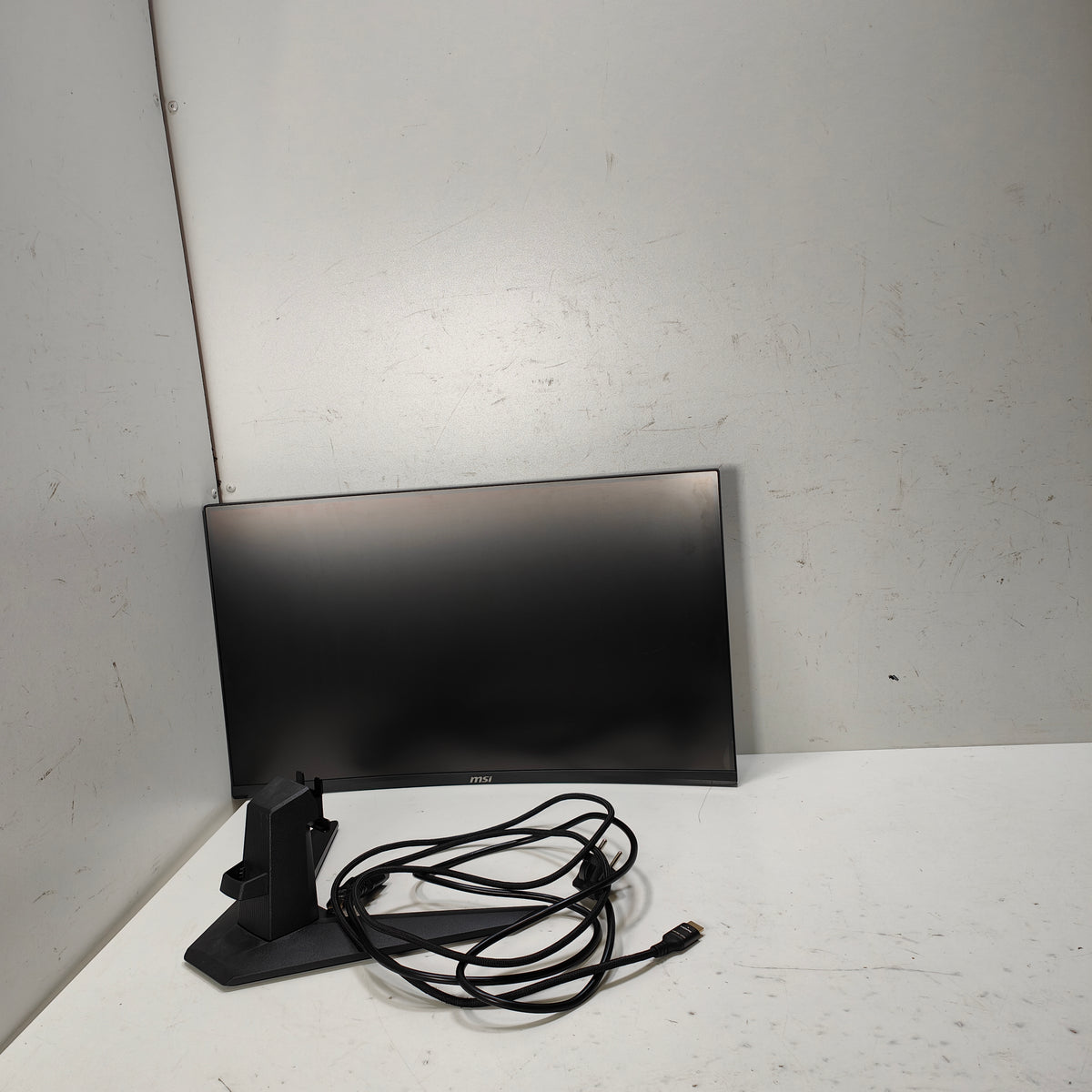 MSI MAG 27C6F