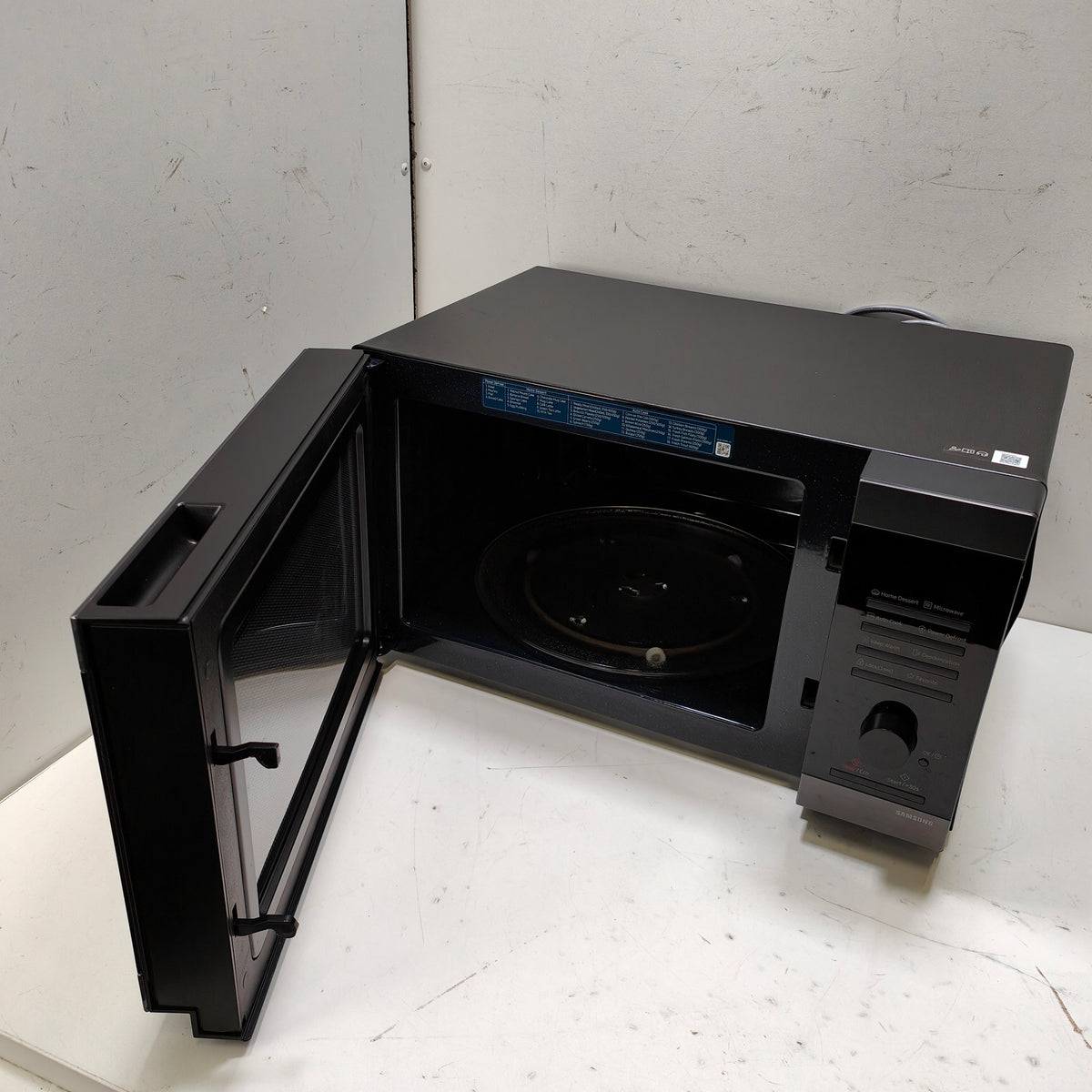 Samsung MS32DG4504AGE1