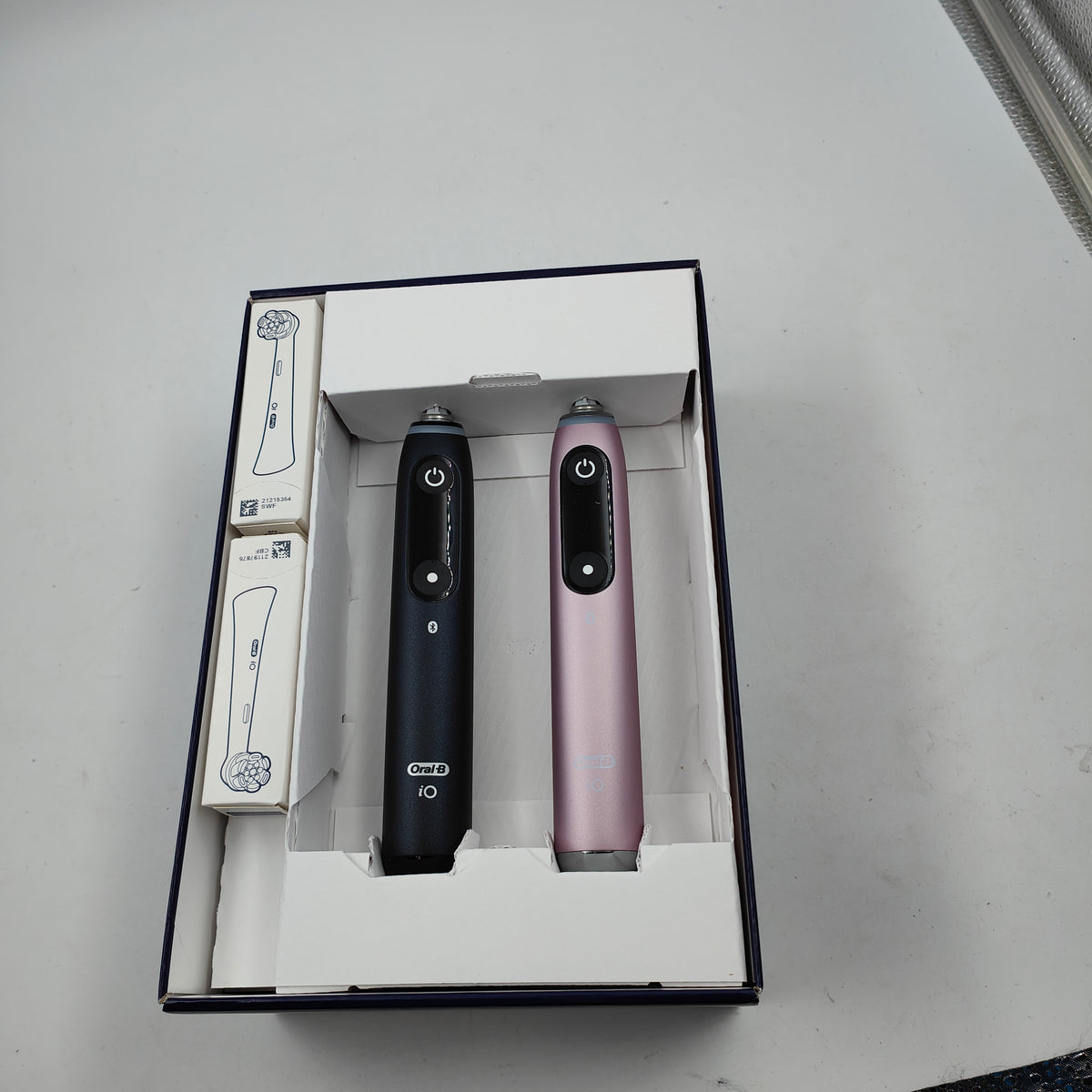 Oral-B iO9n Rozenkwarts en Onyx Zwart Duo Pack Speciale Edit