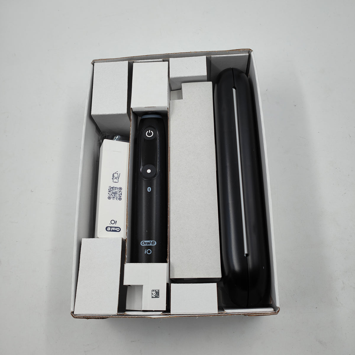 Oral-B iO 6N Zwart + extra iO Gentle Care opzetborstel
