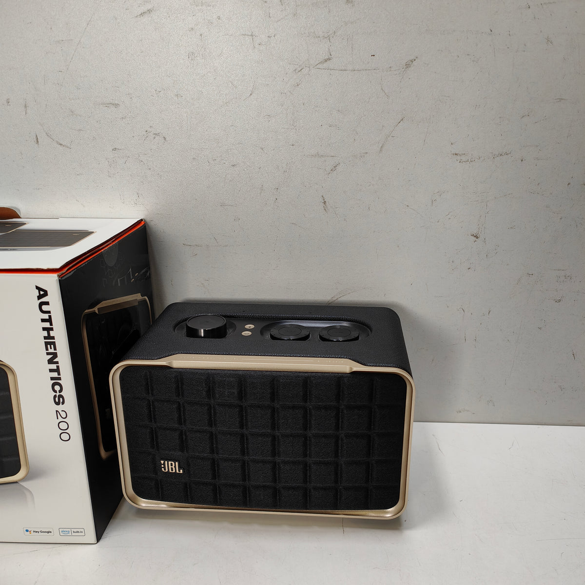 JBL Authentics 200 Schwarz