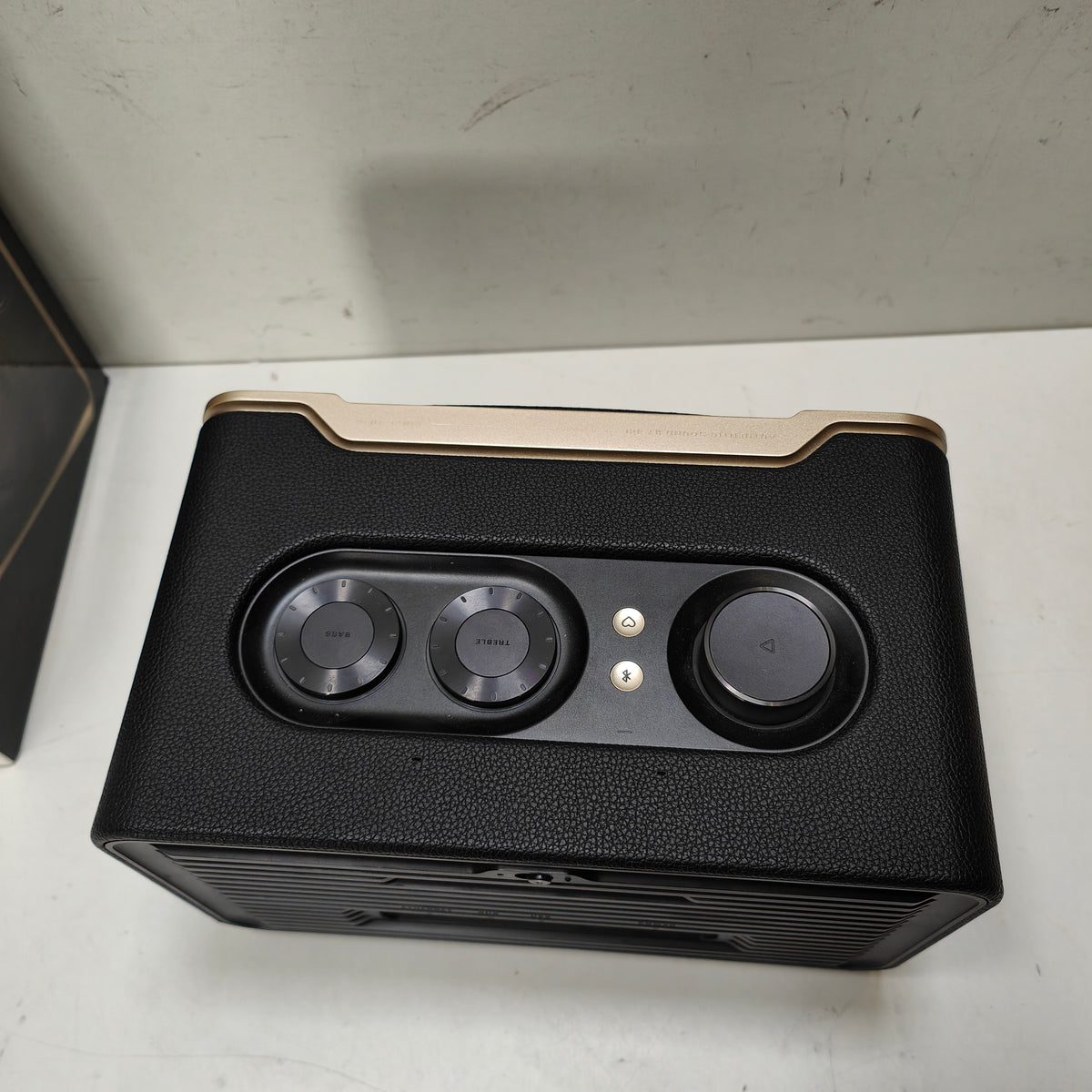 JBL Authentics 200 Schwarz