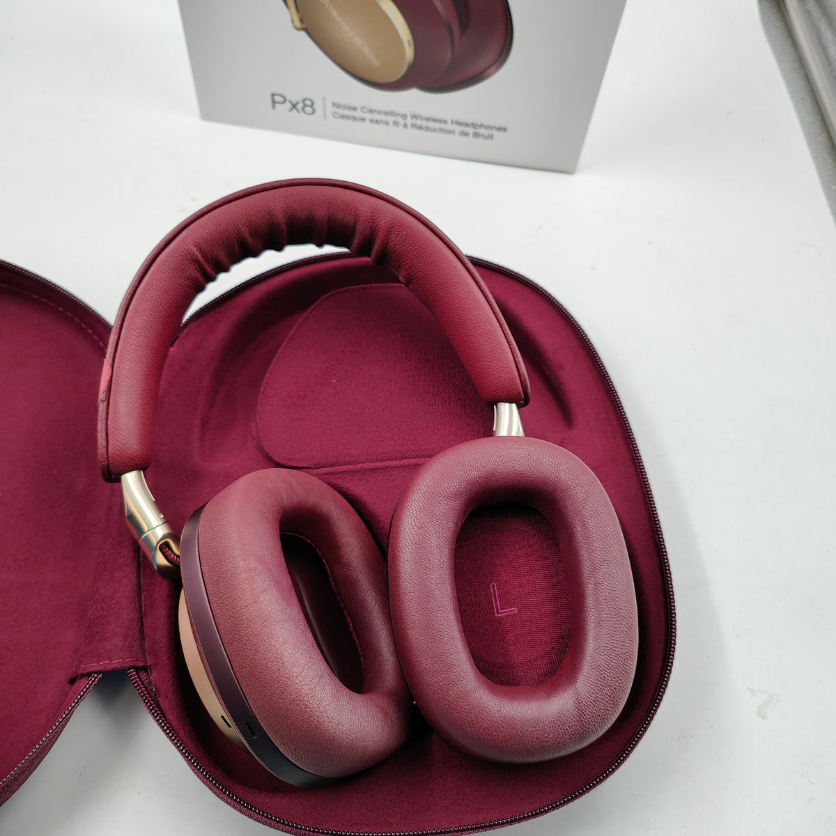 Bowers & Wilkins PX8 Rot