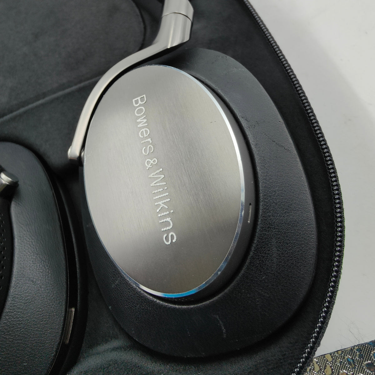 Bowers & Wilkins Px8 Schwarz