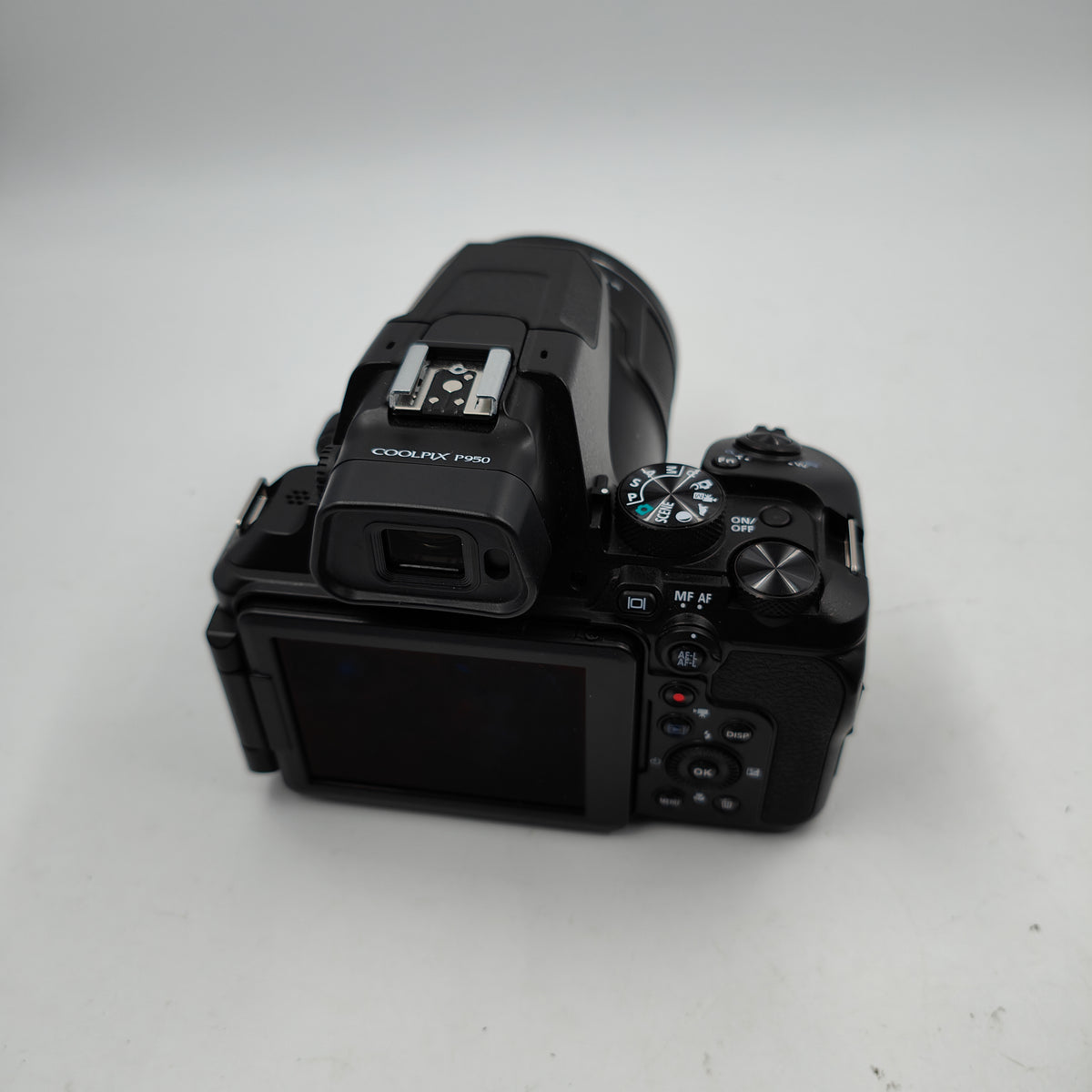Nikon Coolpix P950