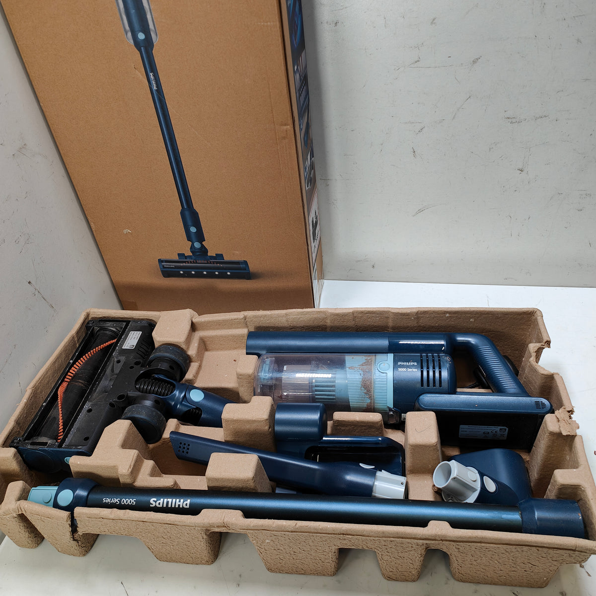 Philips kabelloser Stielstaubsauger 5000 Series XC5141/01
