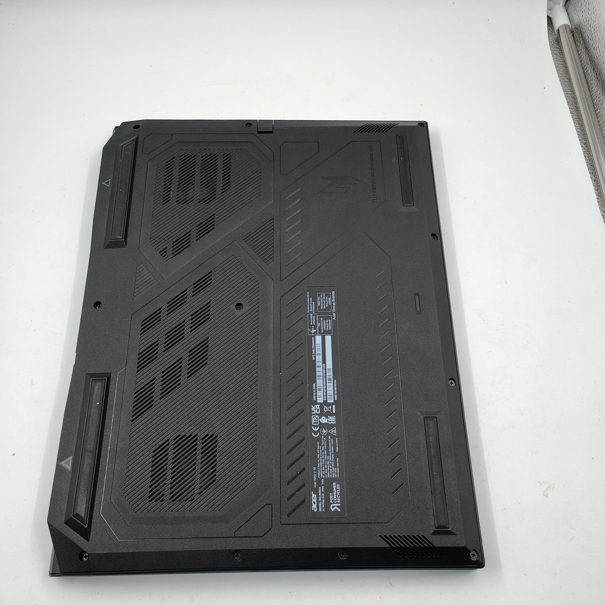 Acer Nitro V16 (ANV16-41-R55) QWERTY