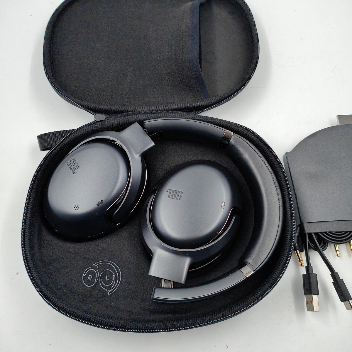 JBL TOUR ONE M2 Noir