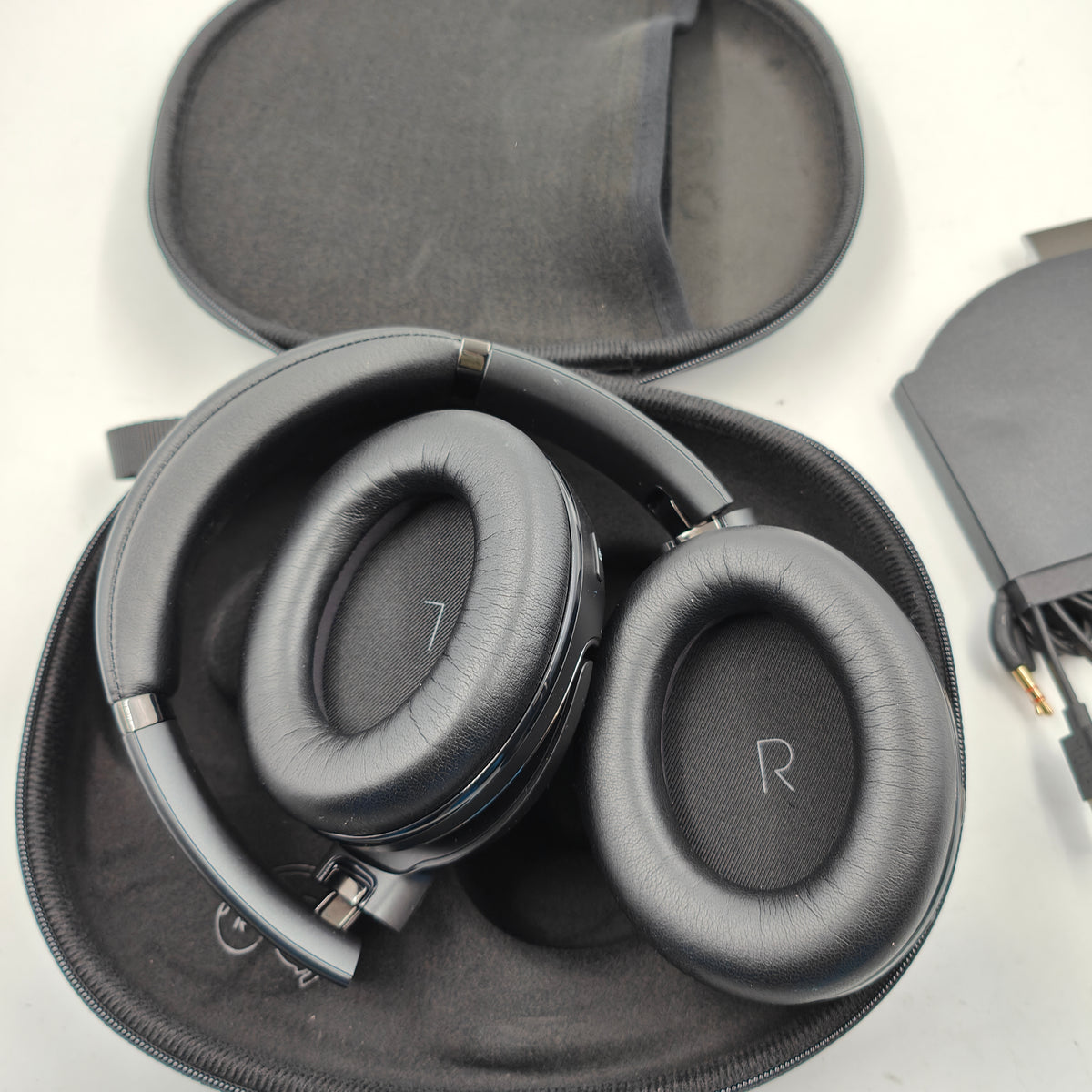 JBL TOUR ONE M2 Noir