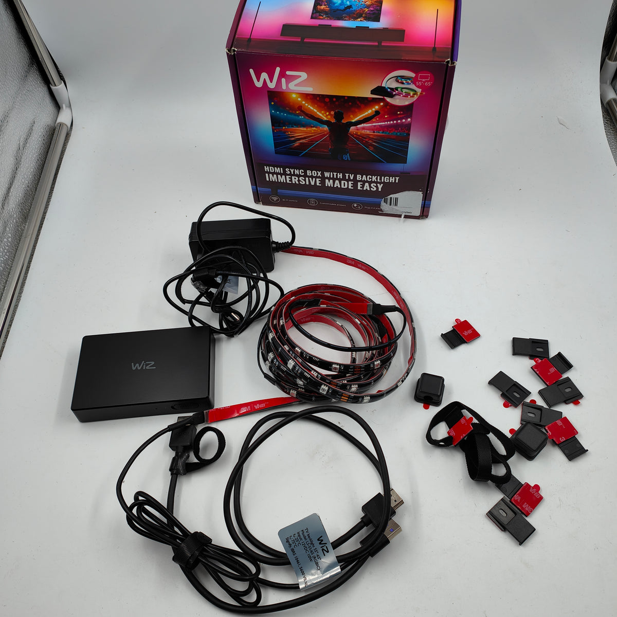 WiZ Connected HDMI Sync Box with TV lighting - WiZ Entertainment Sta