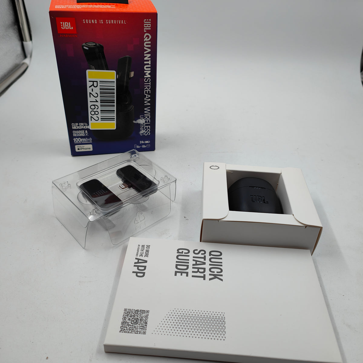 JBL Quantum Stream Studio Wireless LT