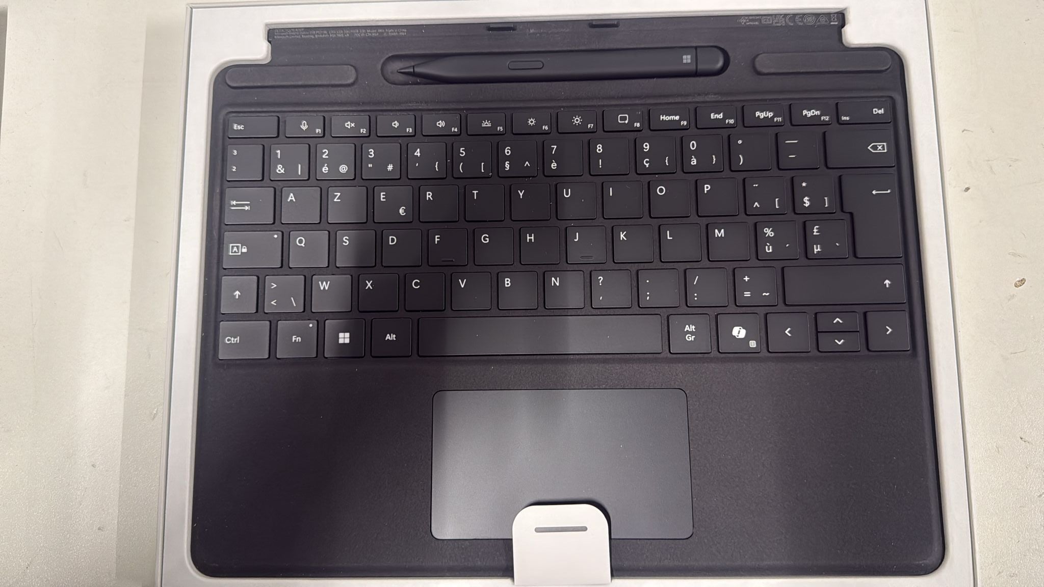 Microsoft Surface Pro Type Cover 13 Inch with pen storage Black AZERTY