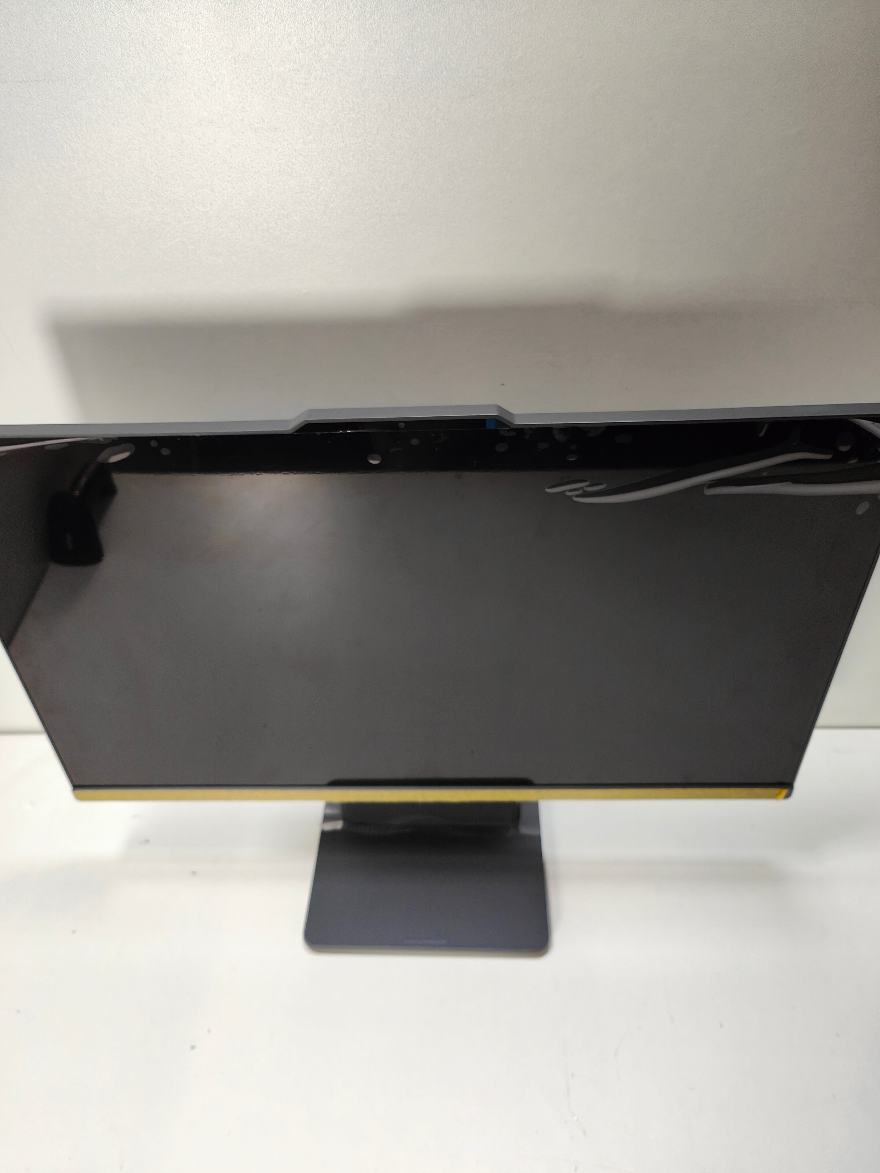 Lenovo IdeaCentre AIO 27IRH9 F0HM005NNY Qwerty