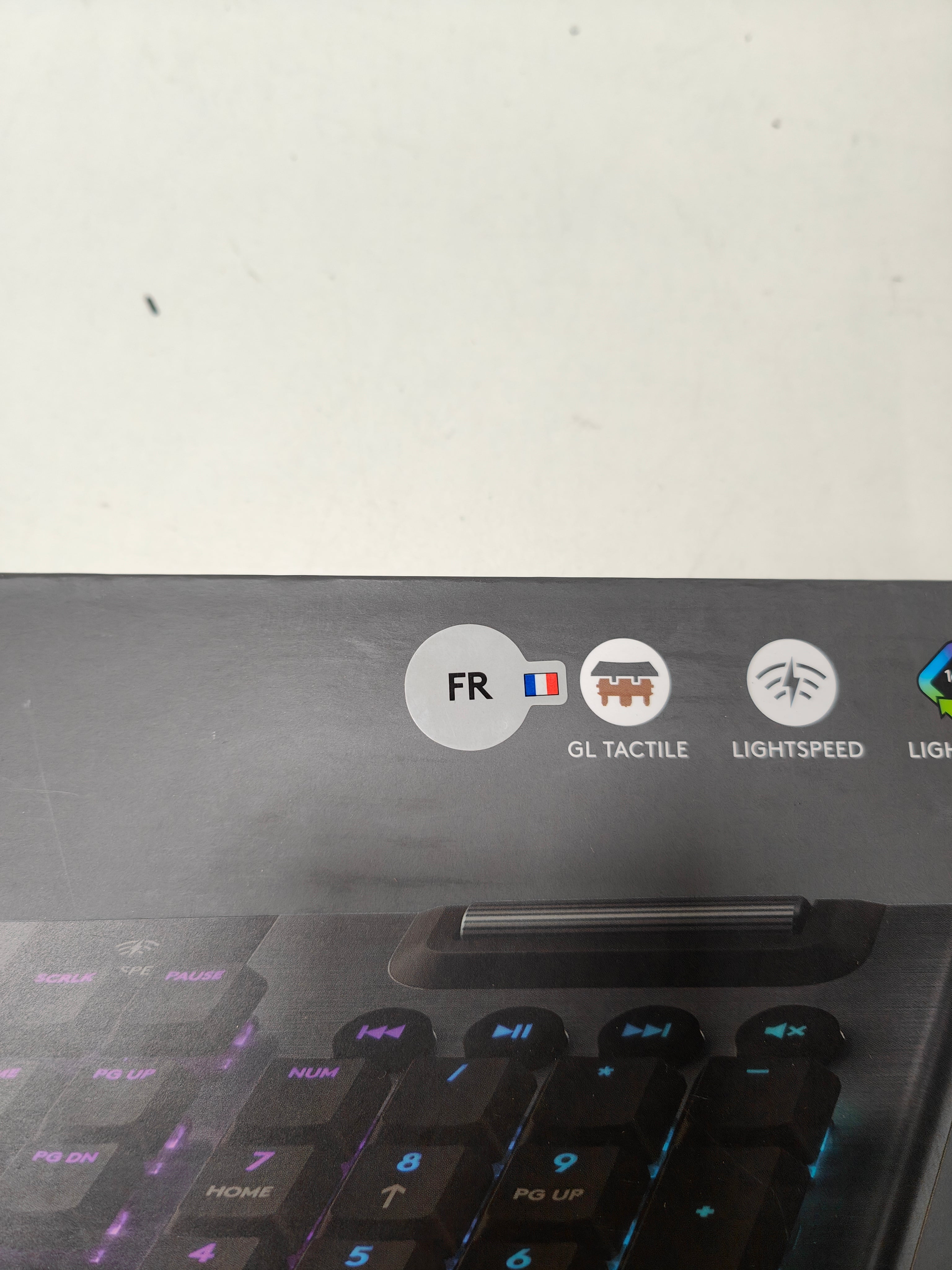 Logitech G915 Lightspeed Wireless RGB Mechanical Gaming AZERTY