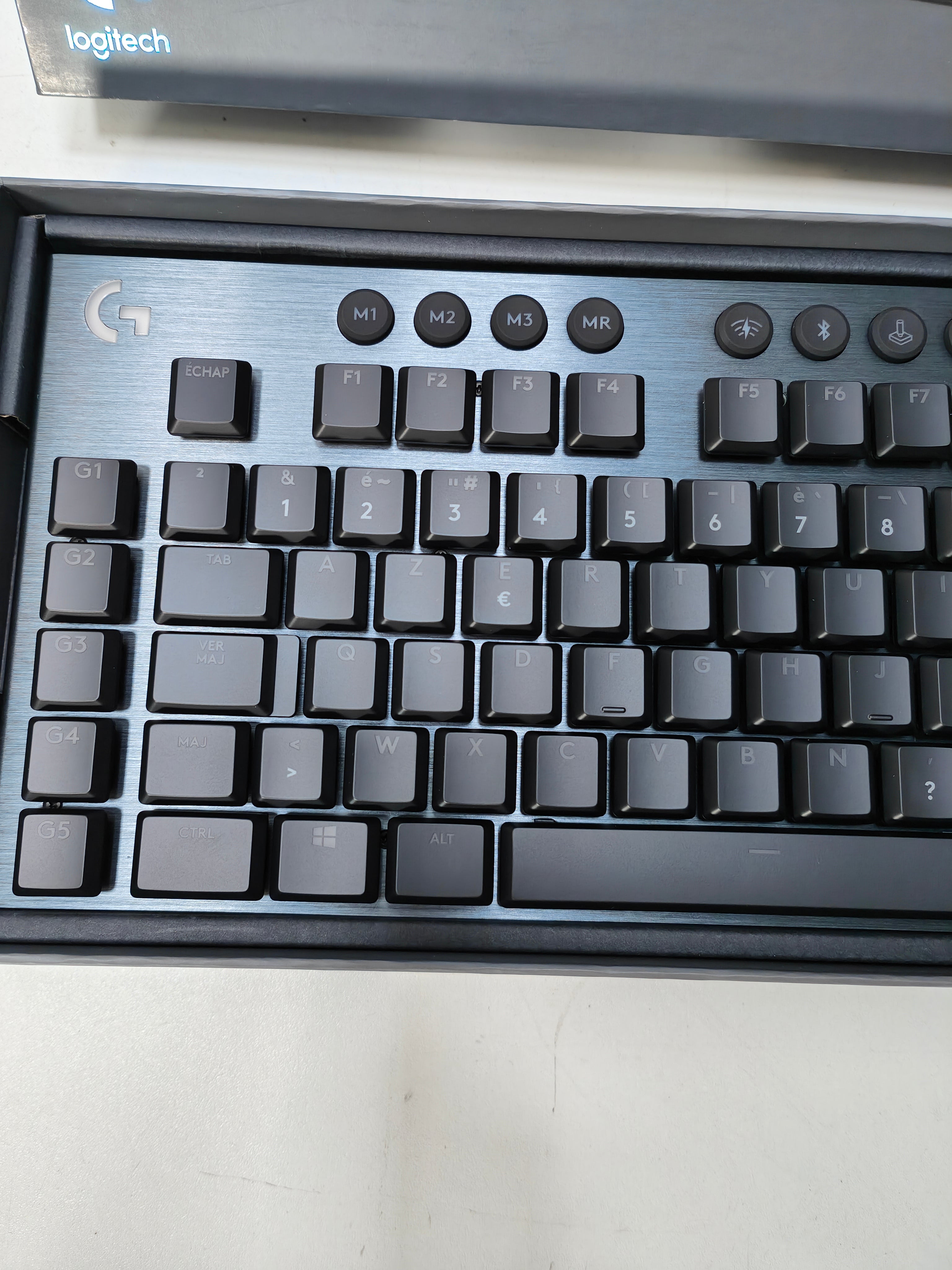 Logitech G915 Lightspeed Wireless RGB Mechanical Gaming AZERTY