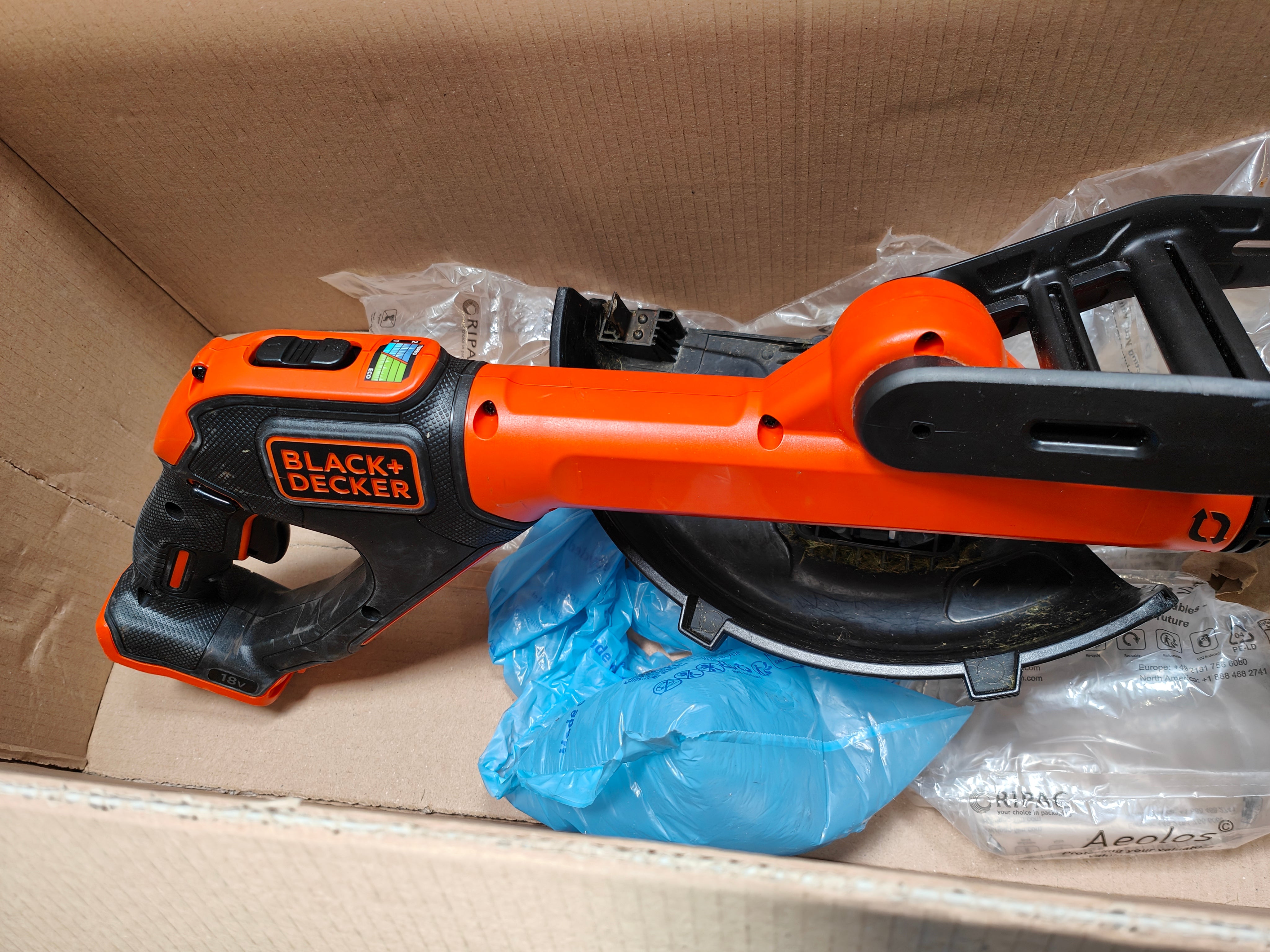 BLACK+DECKER STC1840PC-QW