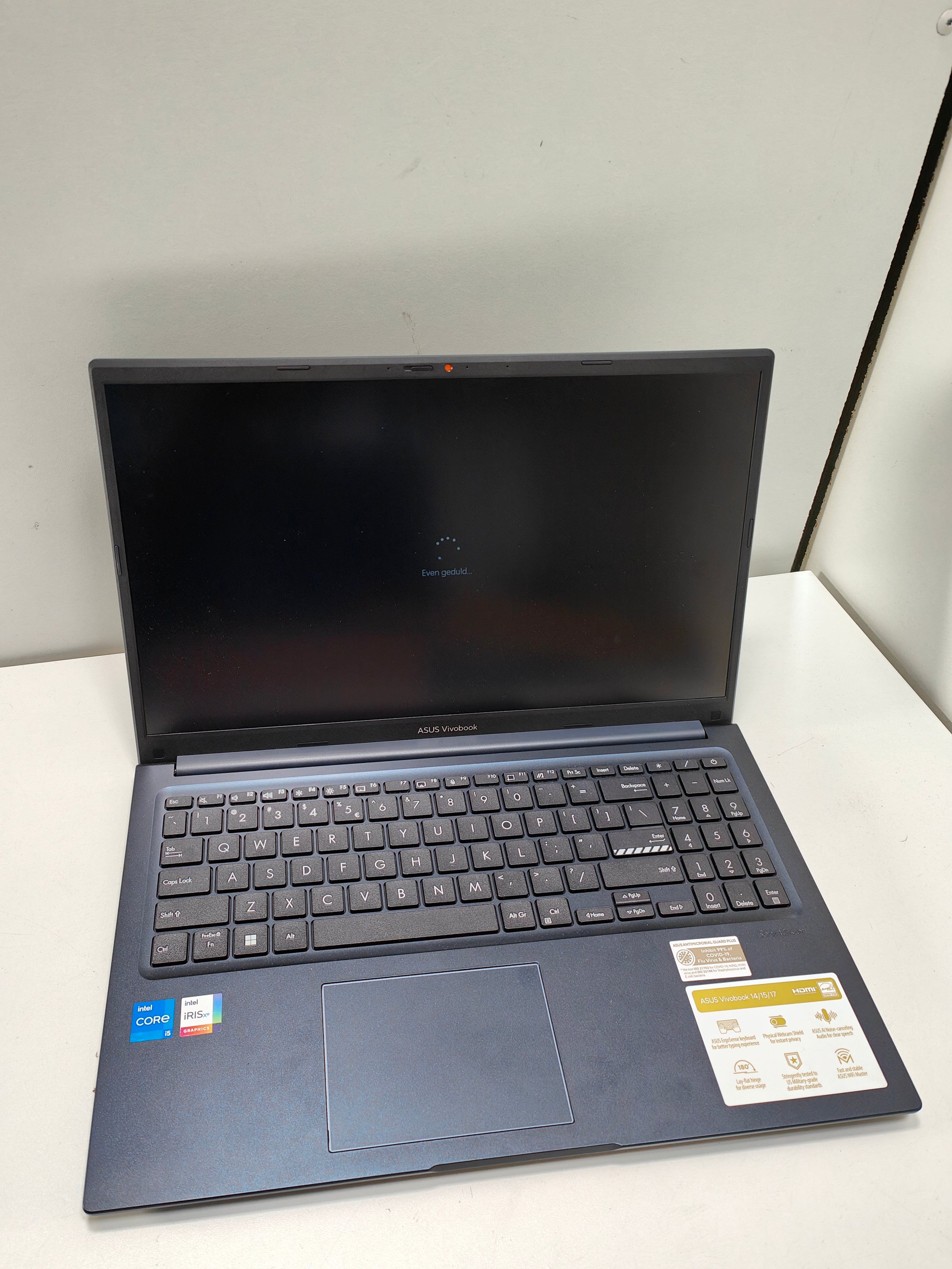 Asus Vivobook 15 X1504ZA-NJ1168W QWERTY