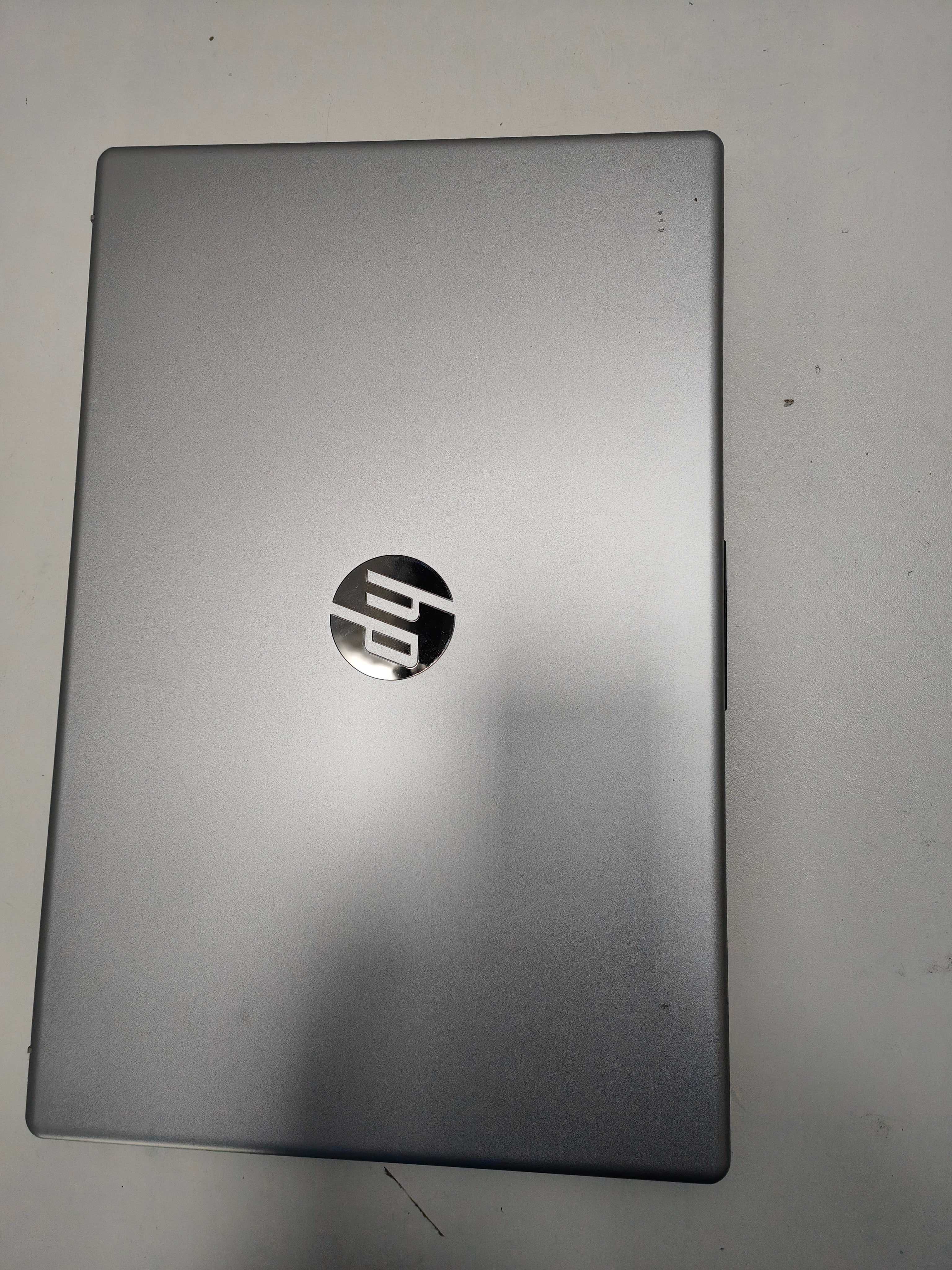 HP Laptop 15-fc0956nd QWERTY