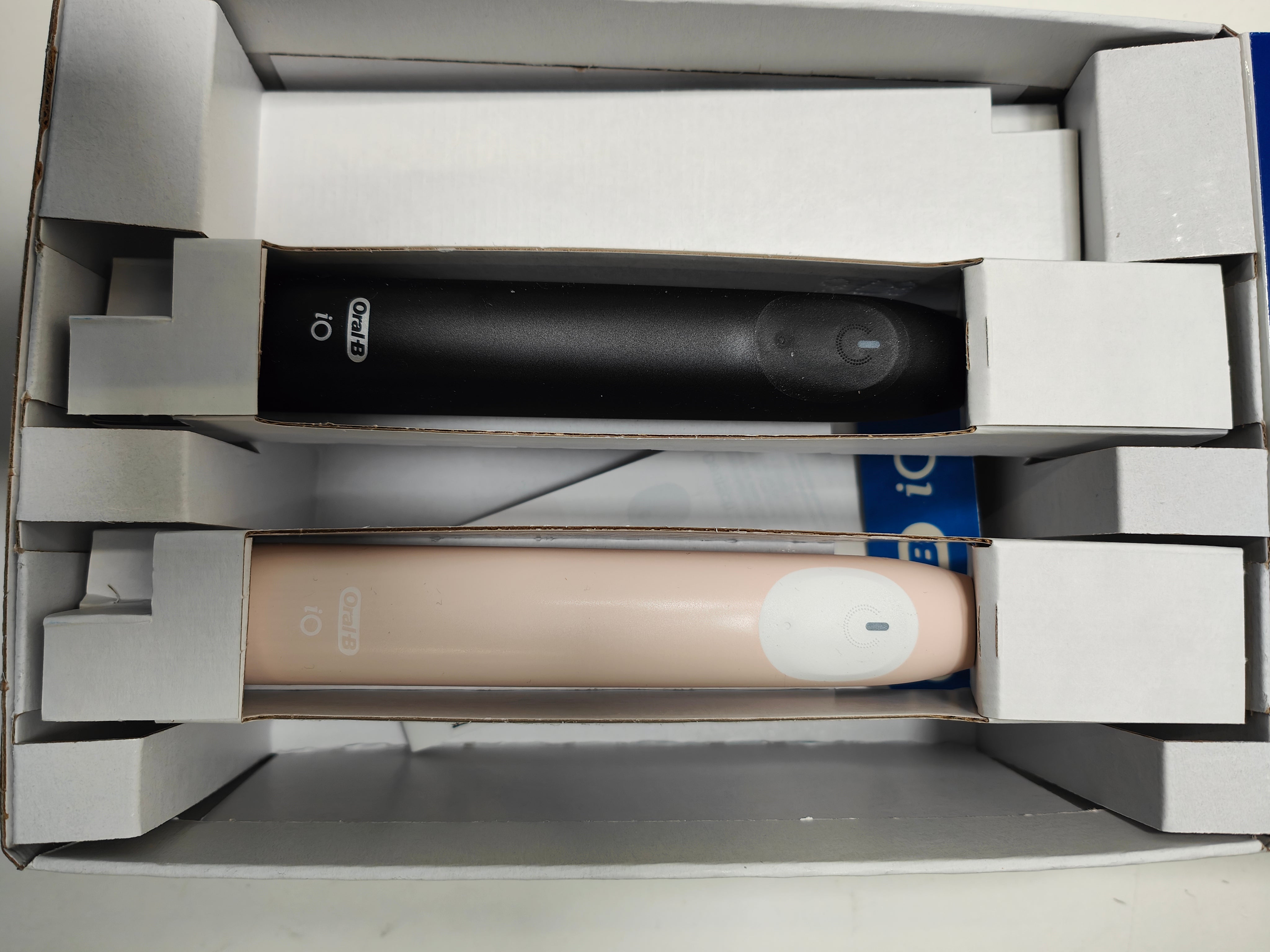 Oral-B iO 2 Zwart en Roze Duo Pack