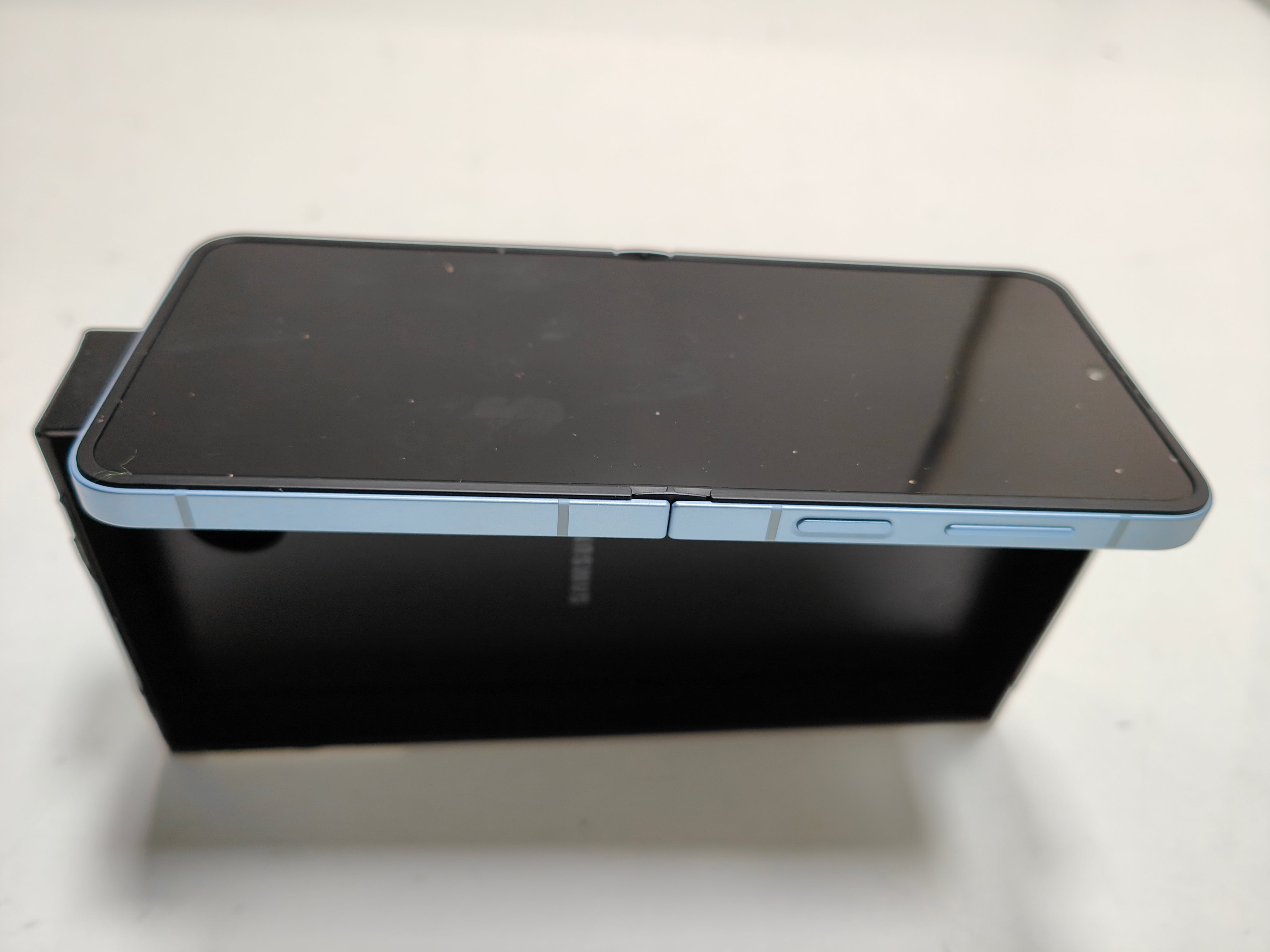 Samsung Galaxy Z Flip 6 256GB Blue 5G