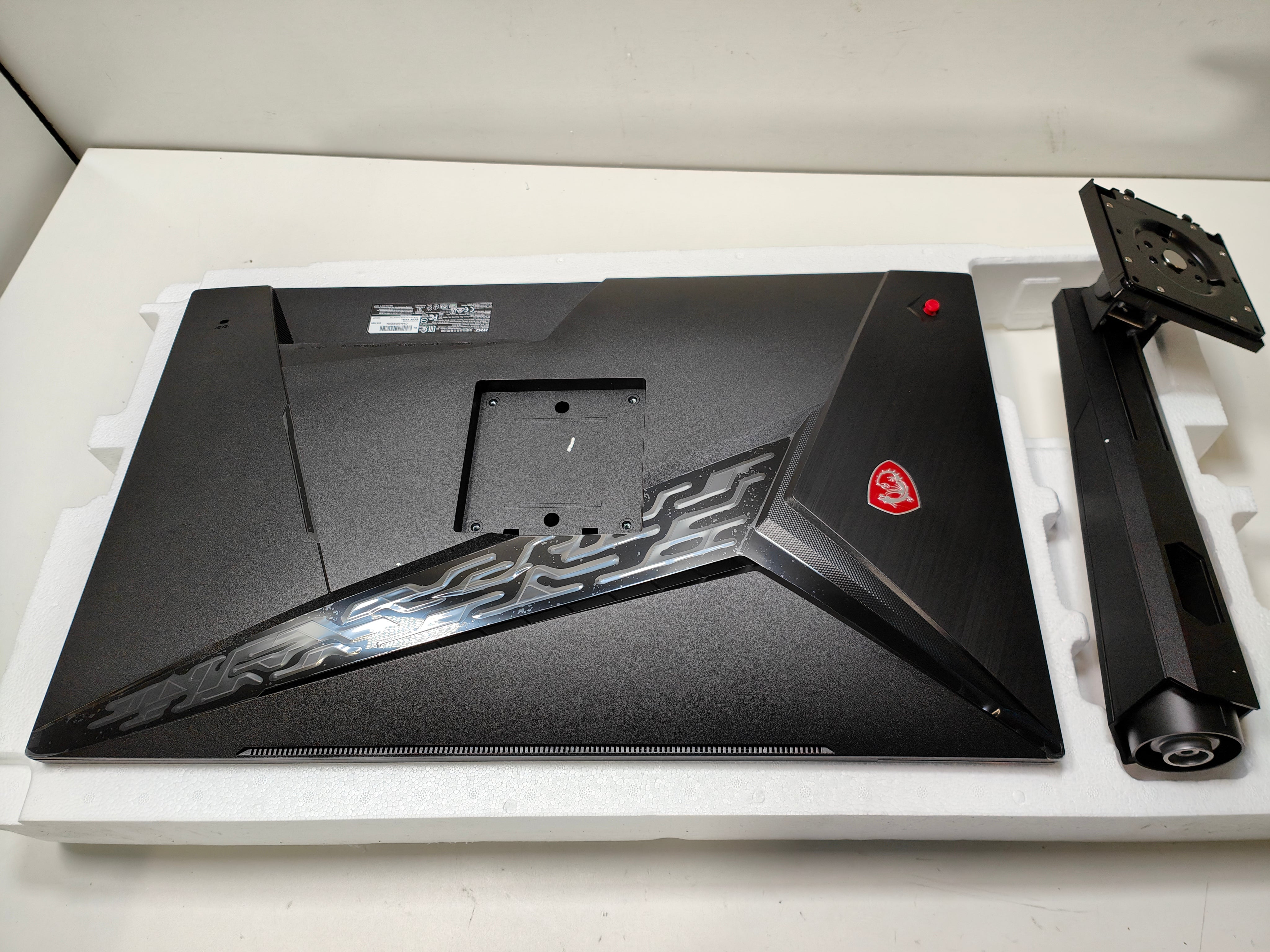 MSI Optix MAG274QRFDE QD